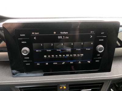 2026 Volkswagen Taos SE Black