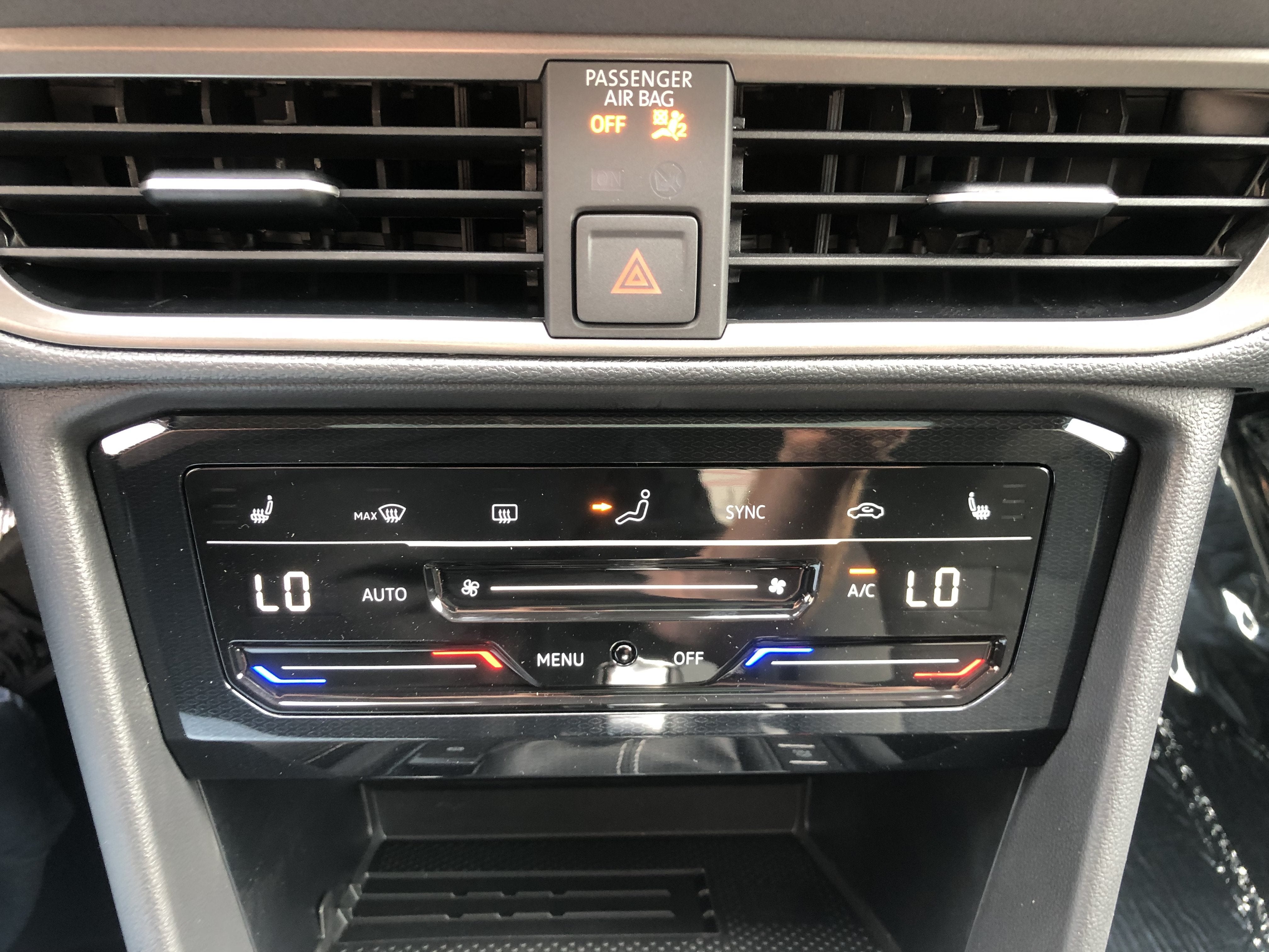2026 Volkswagen Taos SE Black
