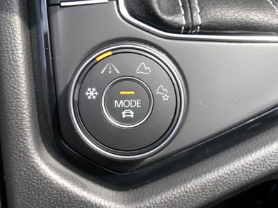 2026 Volkswagen Taos SE Black