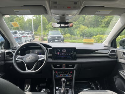 2025 Volkswagen Taos SE Black