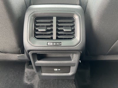2025 Volkswagen Taos SE Black