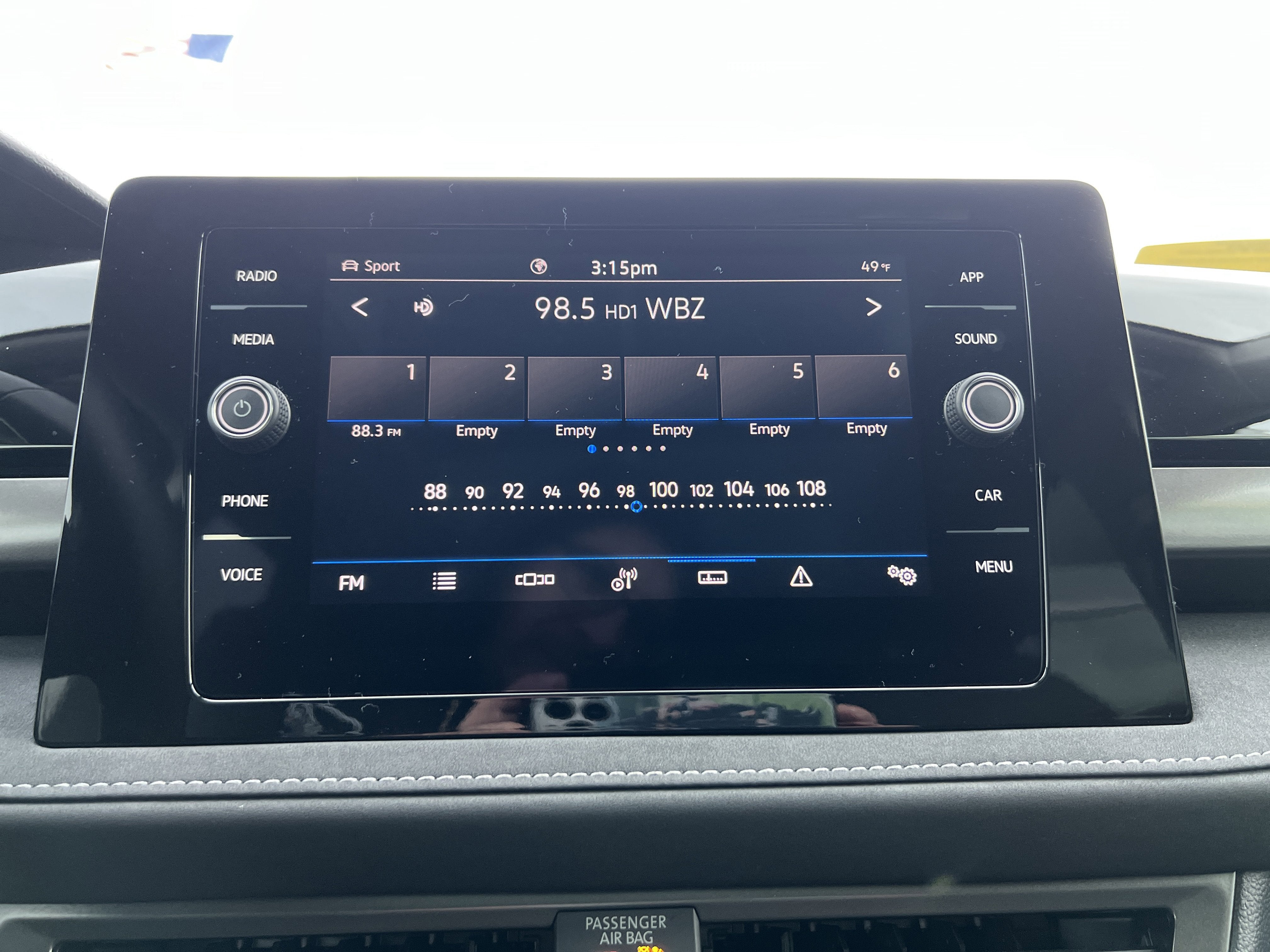 2025 Volkswagen Taos SE Black