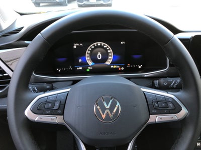 2026 Volkswagen Taos SE Black