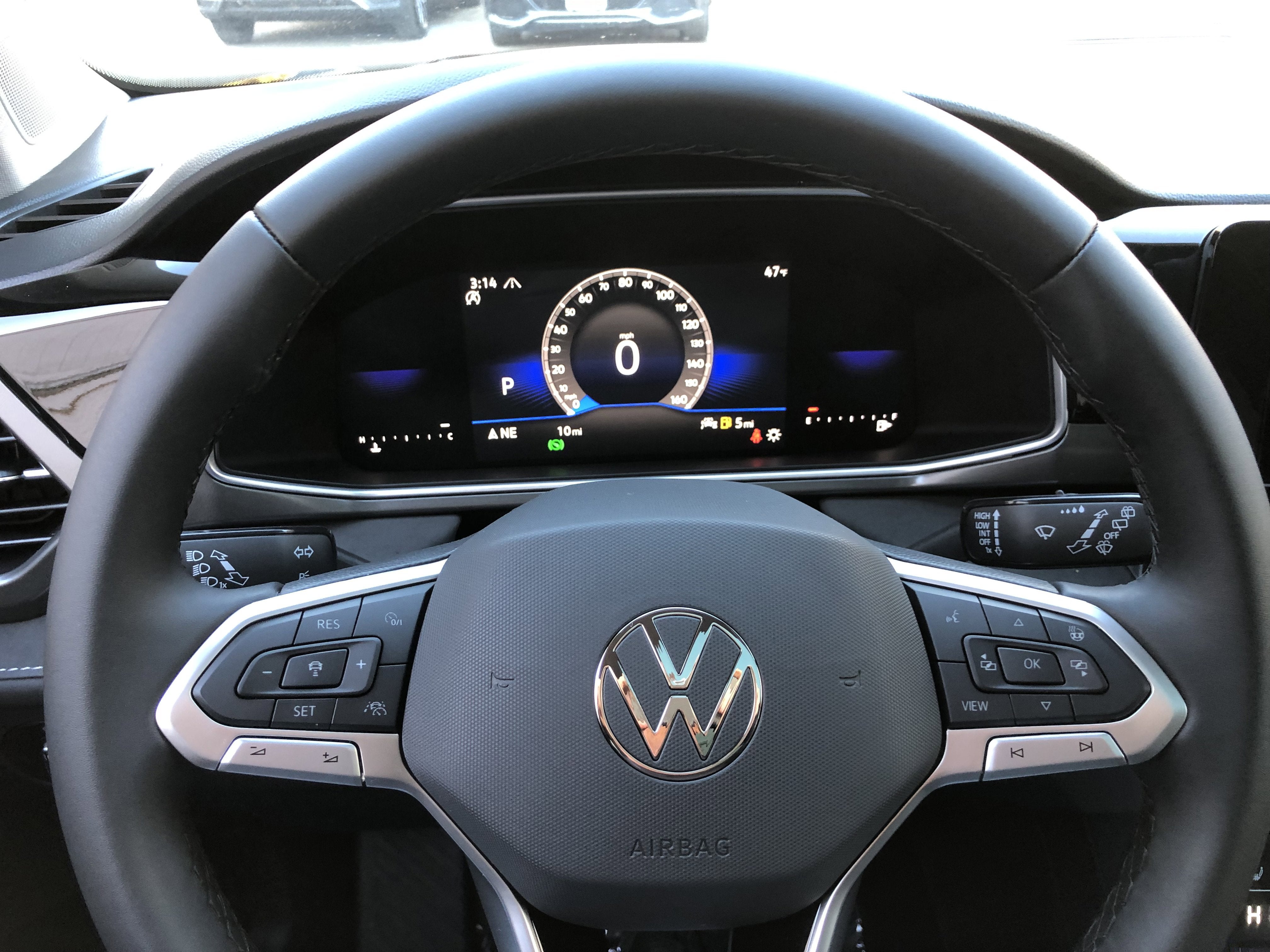 2026 Volkswagen Taos SE Black