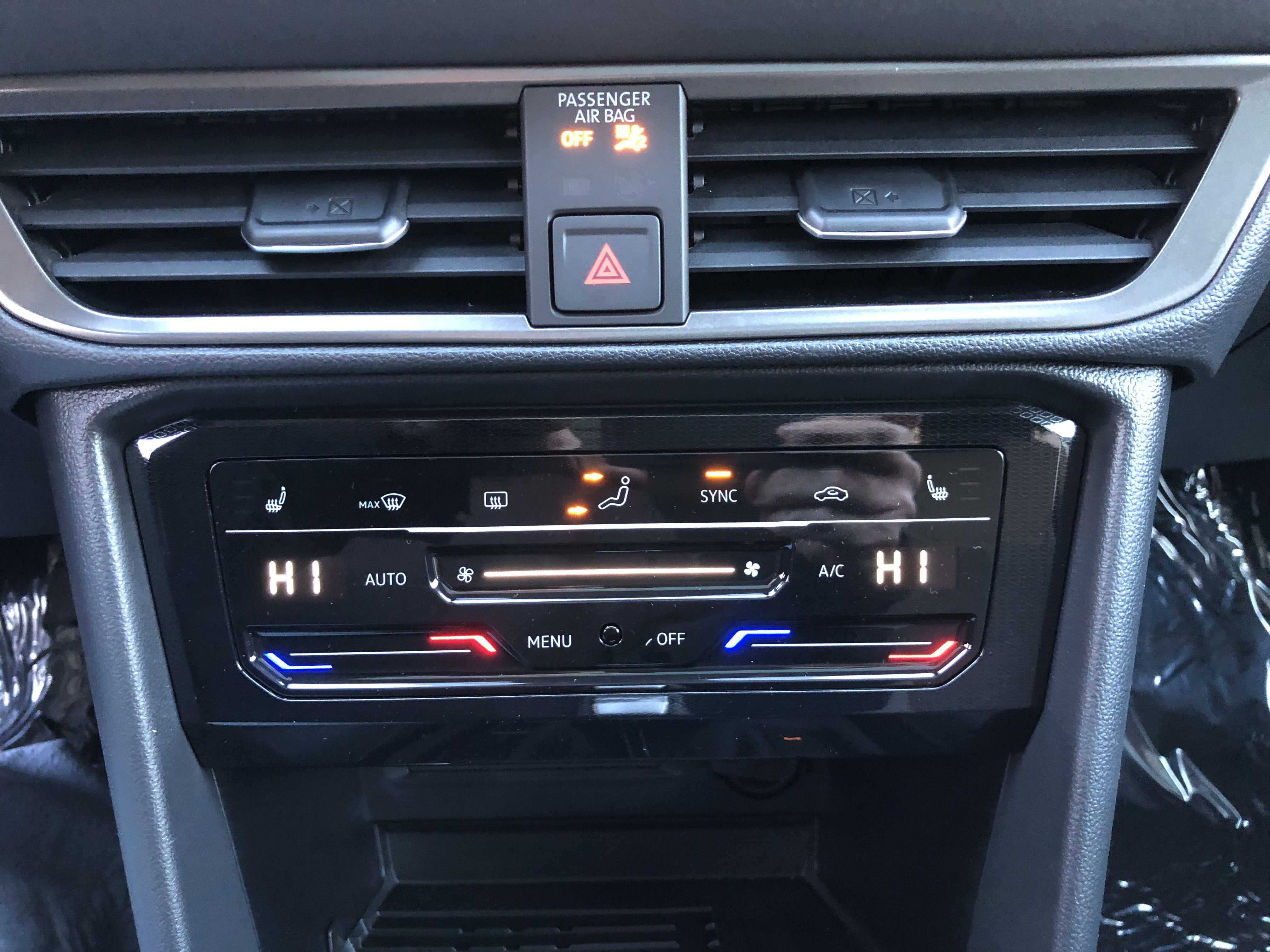 2026 Volkswagen Taos SE Black