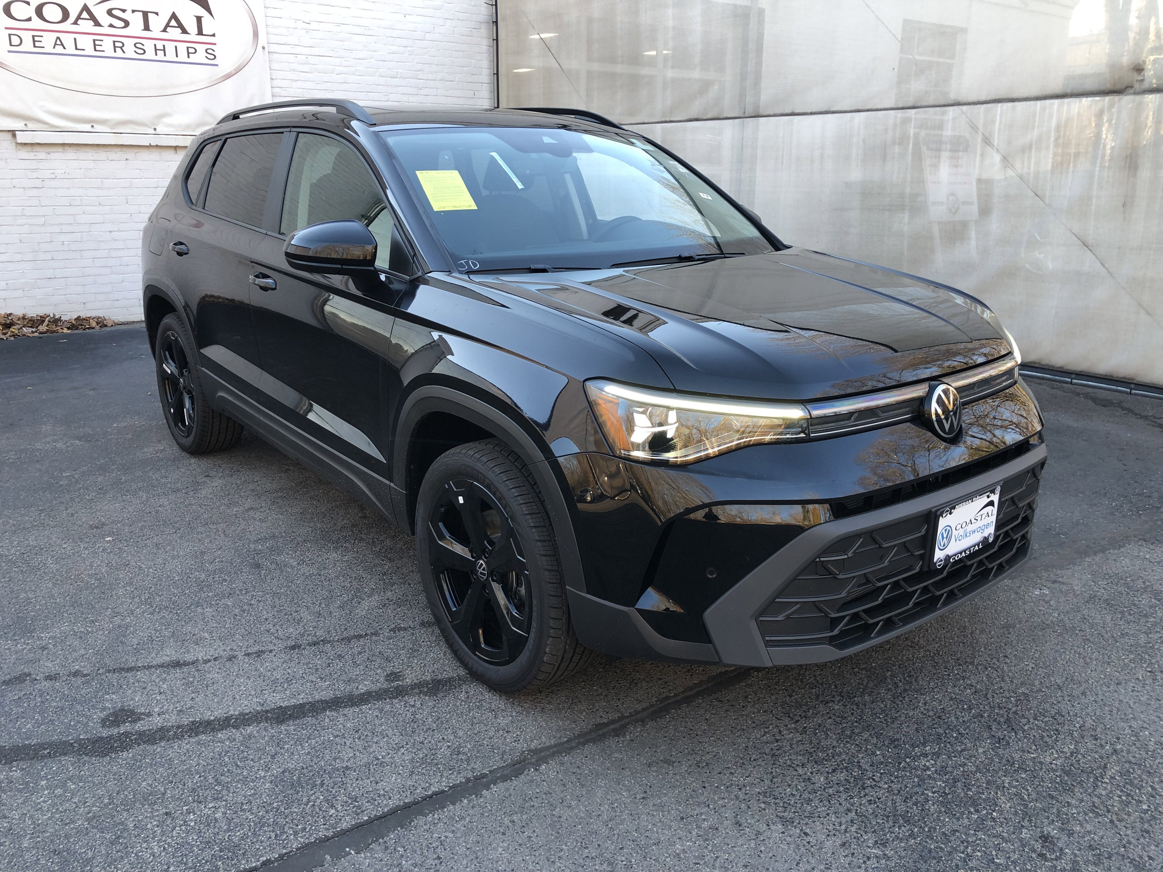 2026 Volkswagen Taos SE Black