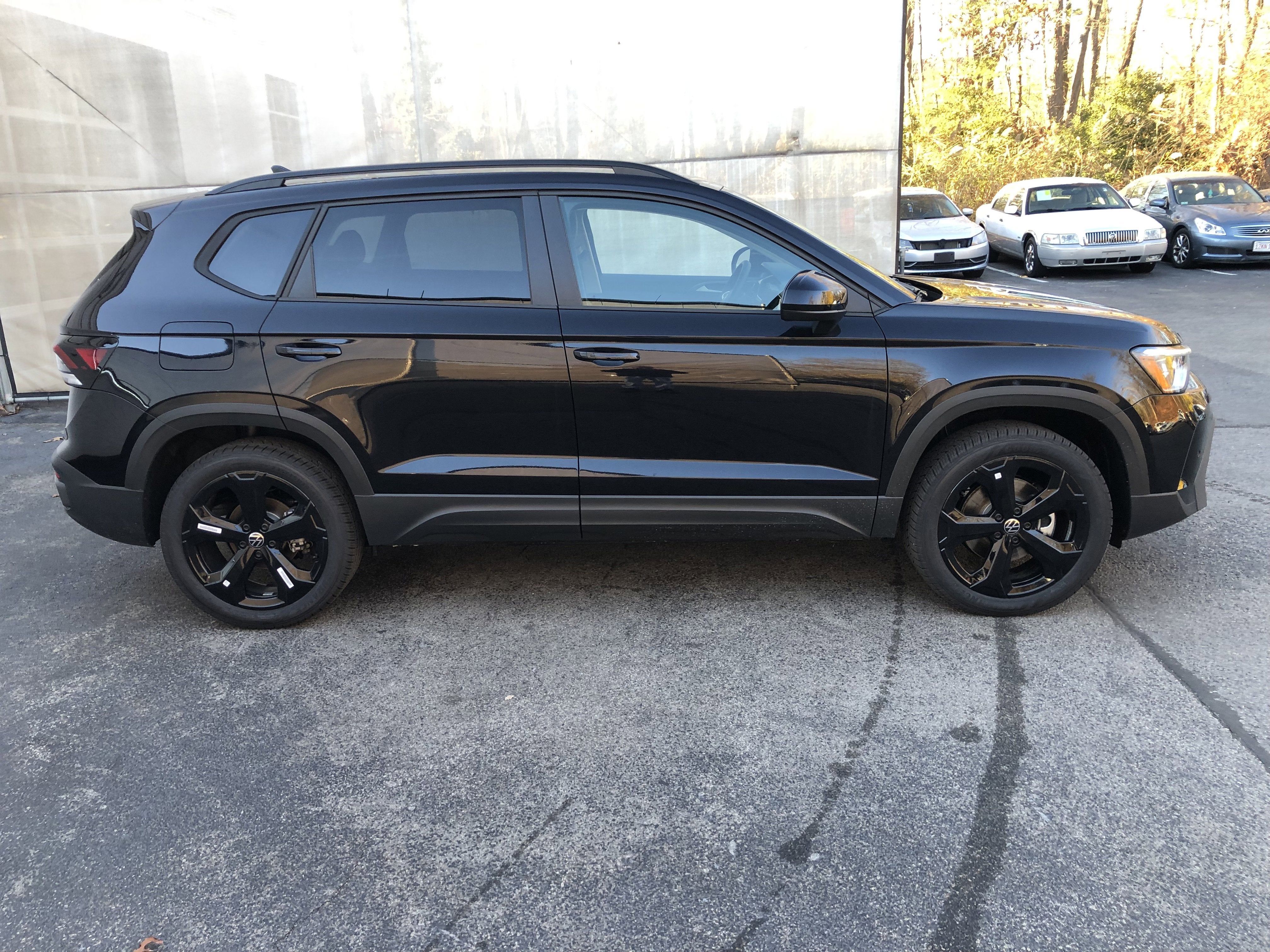 2026 Volkswagen Taos SE Black