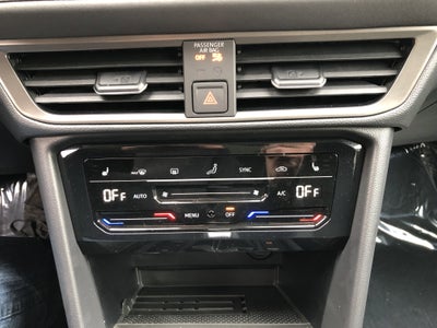 2026 Volkswagen Taos SE Black