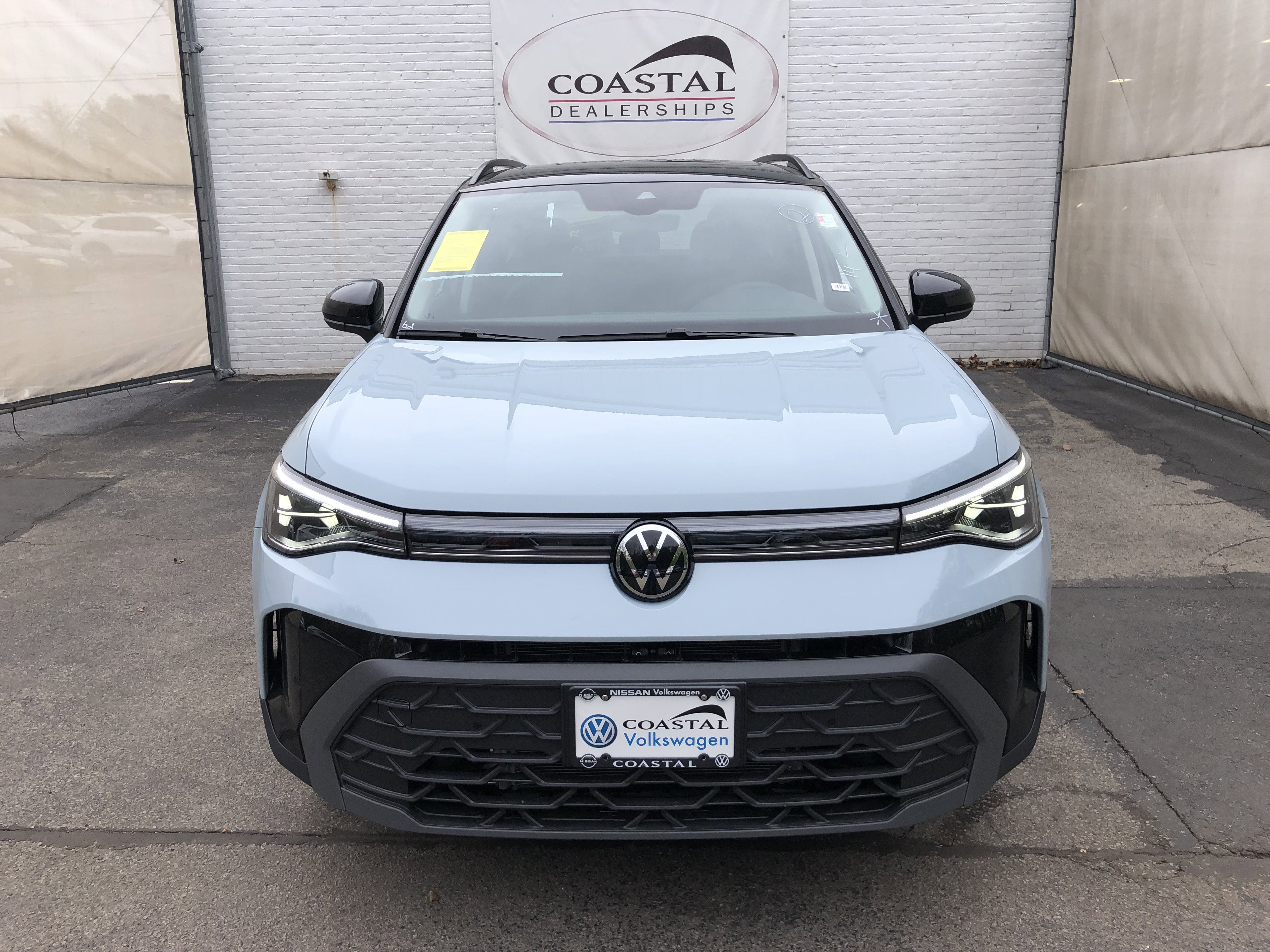 2026 Volkswagen Taos SE Black