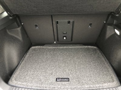 2026 Volkswagen Taos SE Black