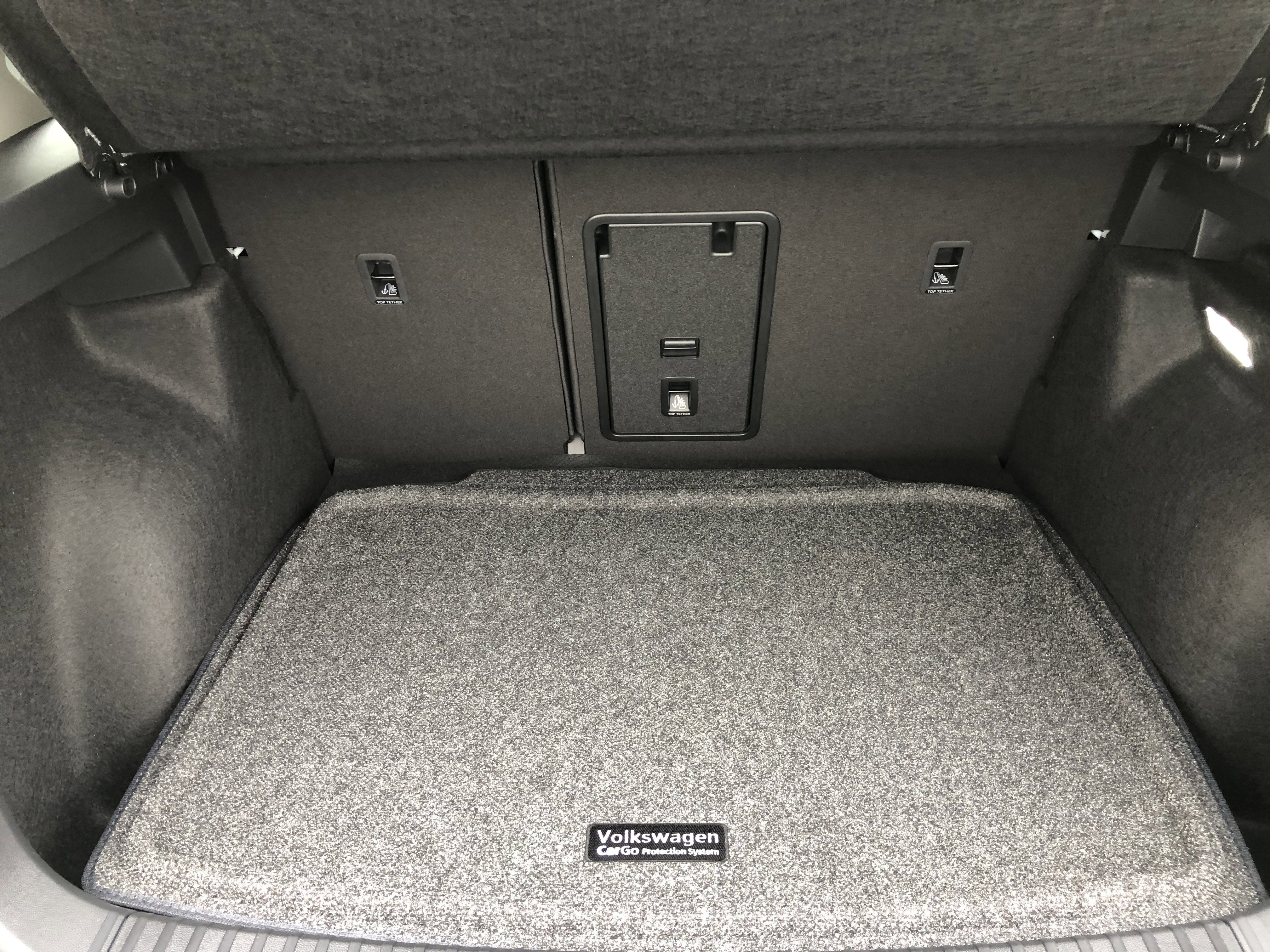 2026 Volkswagen Taos SE Black