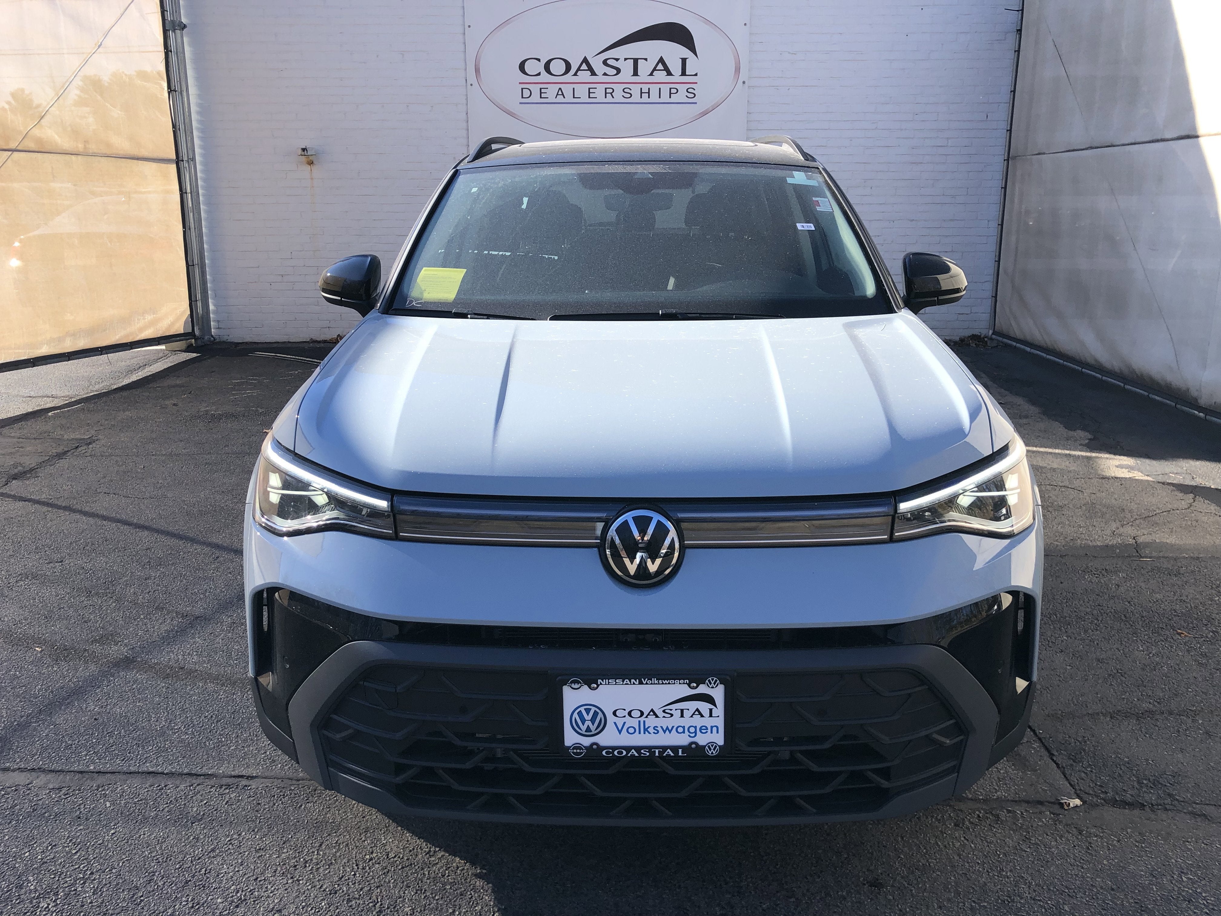 2026 Volkswagen Taos SE Black