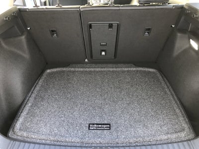 2026 Volkswagen Taos SE Black