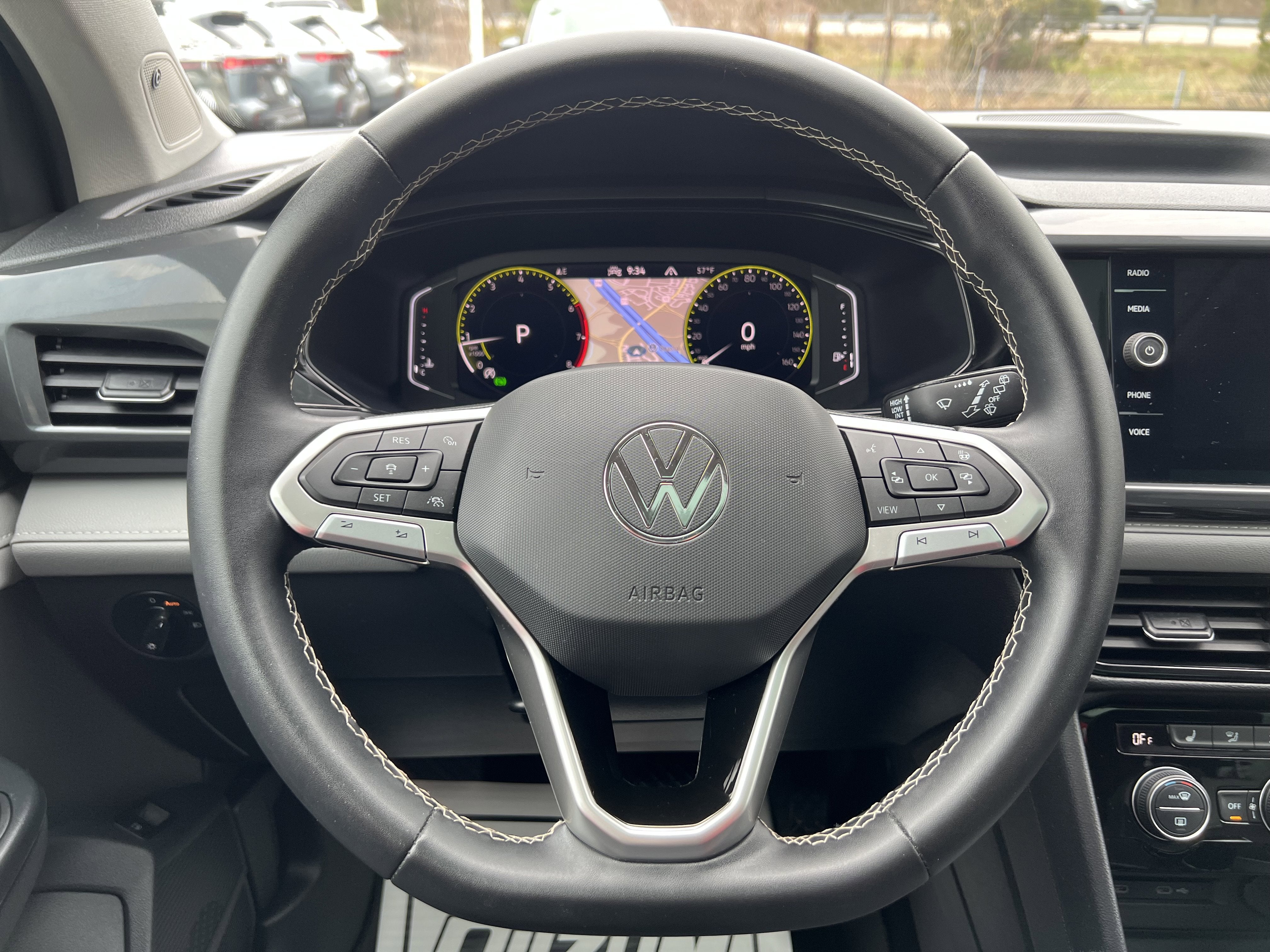 2023 Volkswagen Taos SEL