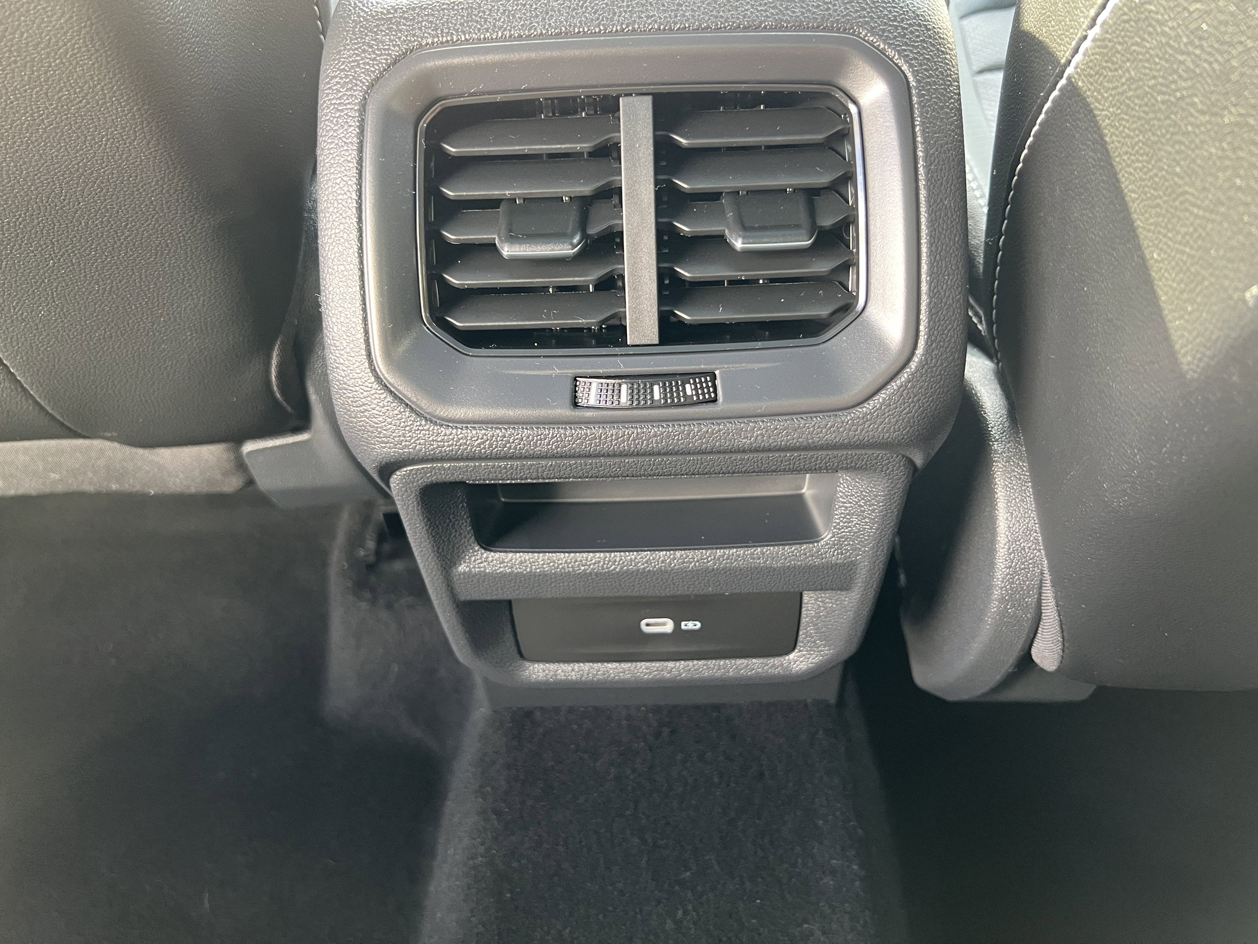 2023 Volkswagen Taos SEL