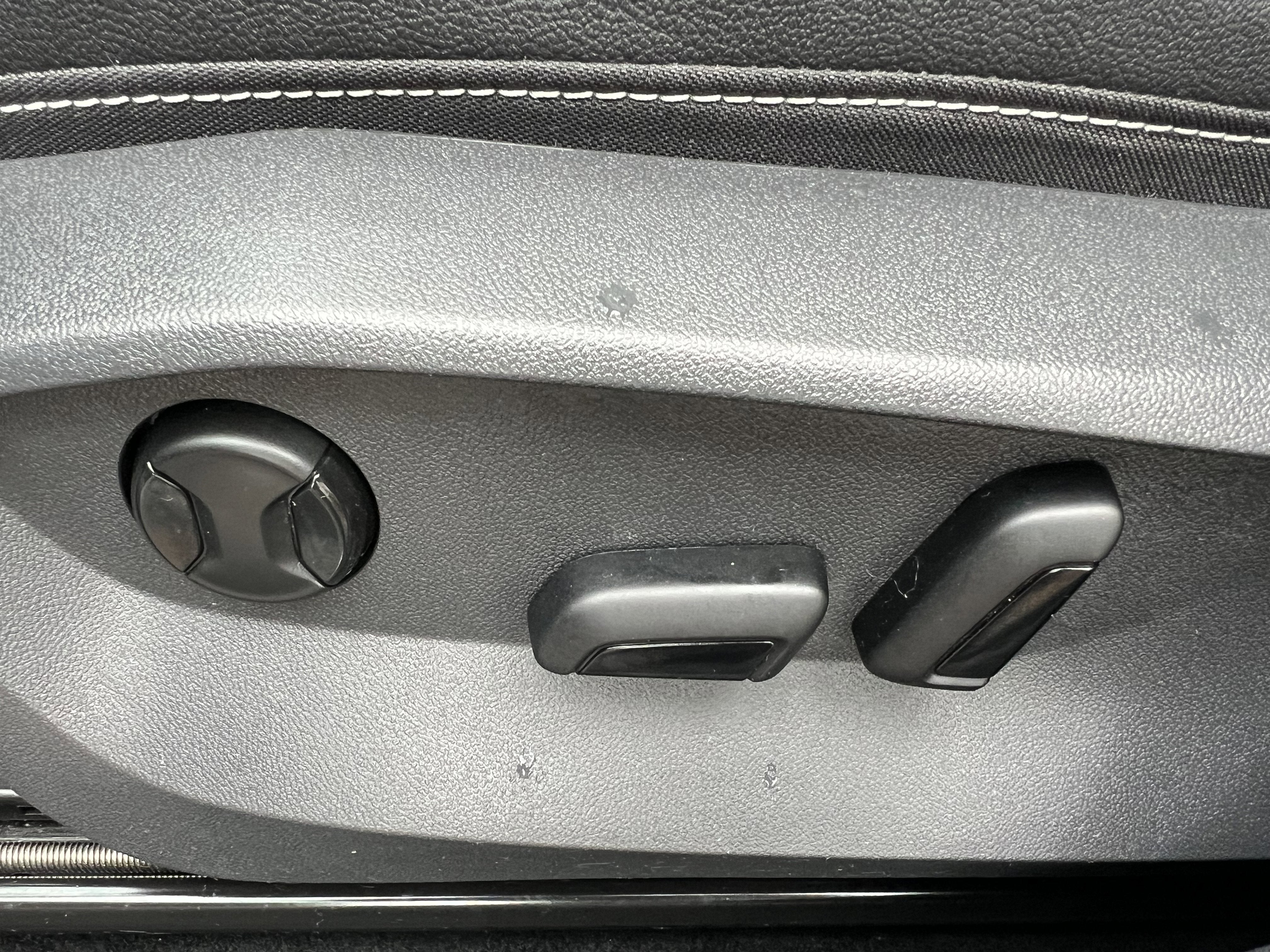 2023 Volkswagen Taos SEL