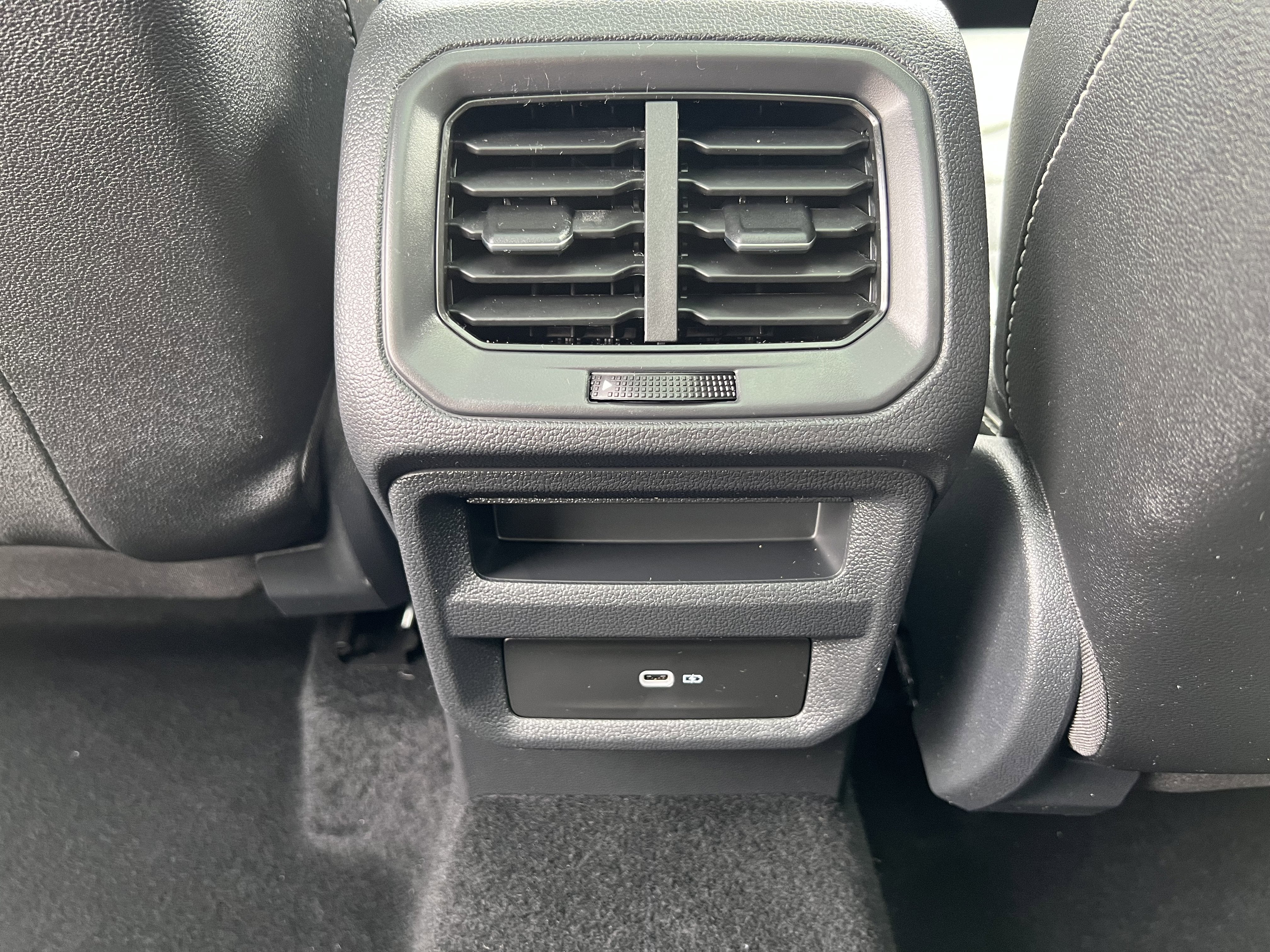 2023 Volkswagen Taos SEL