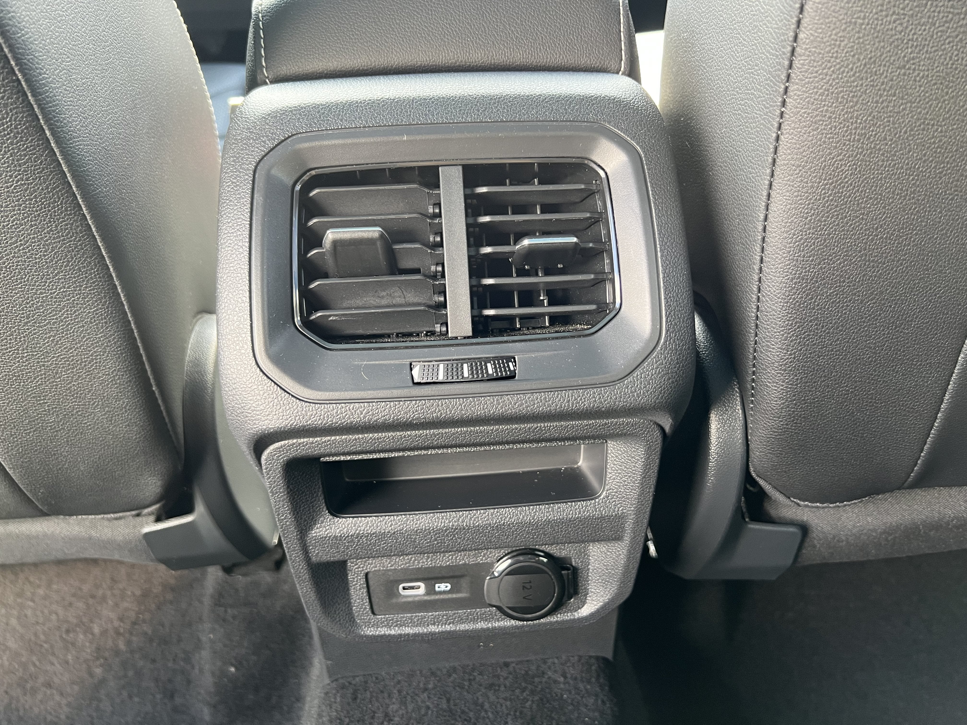 2023 Volkswagen Tiguan SEL R-Line