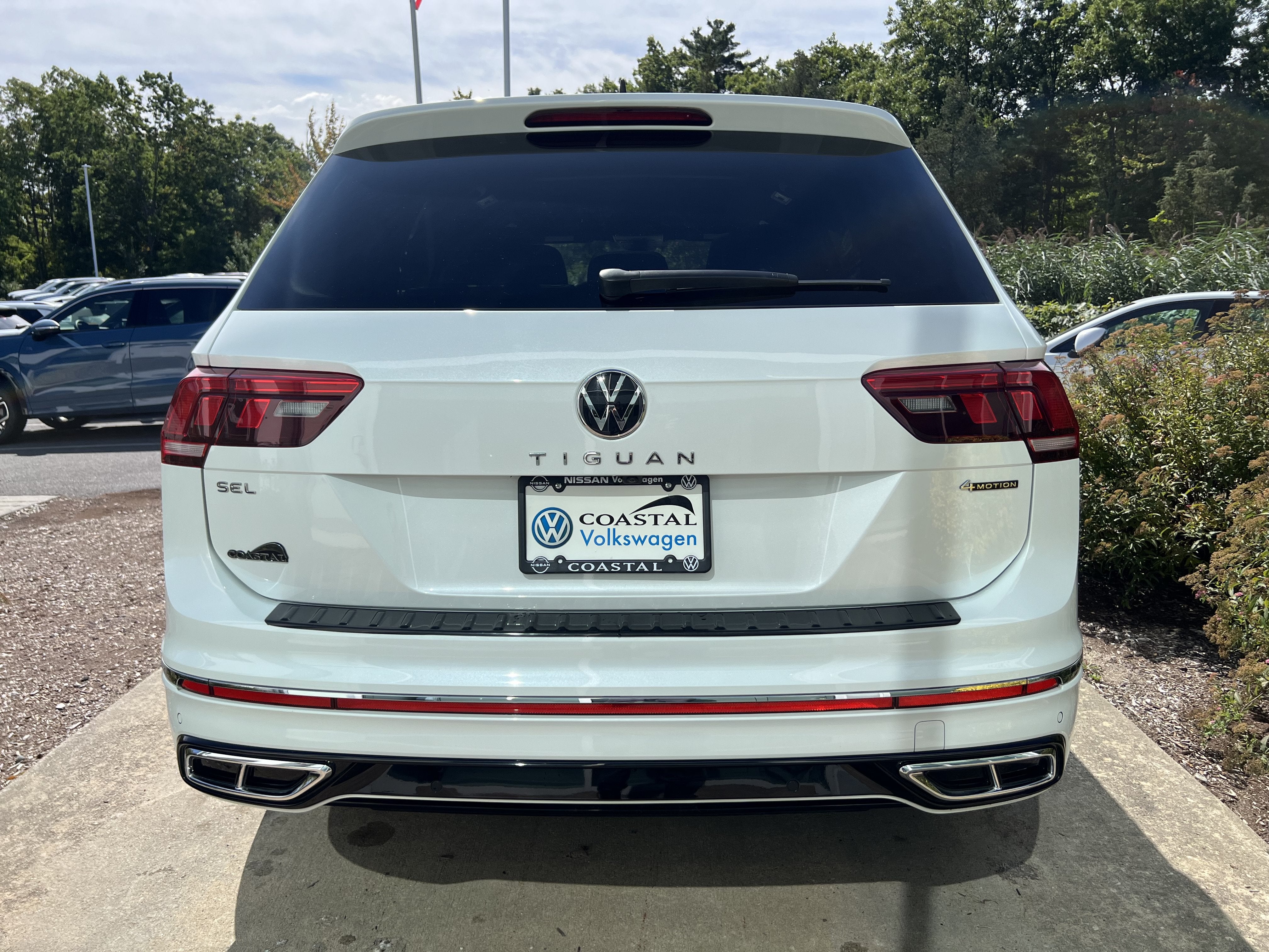 2023 Volkswagen Tiguan SEL R-Line
