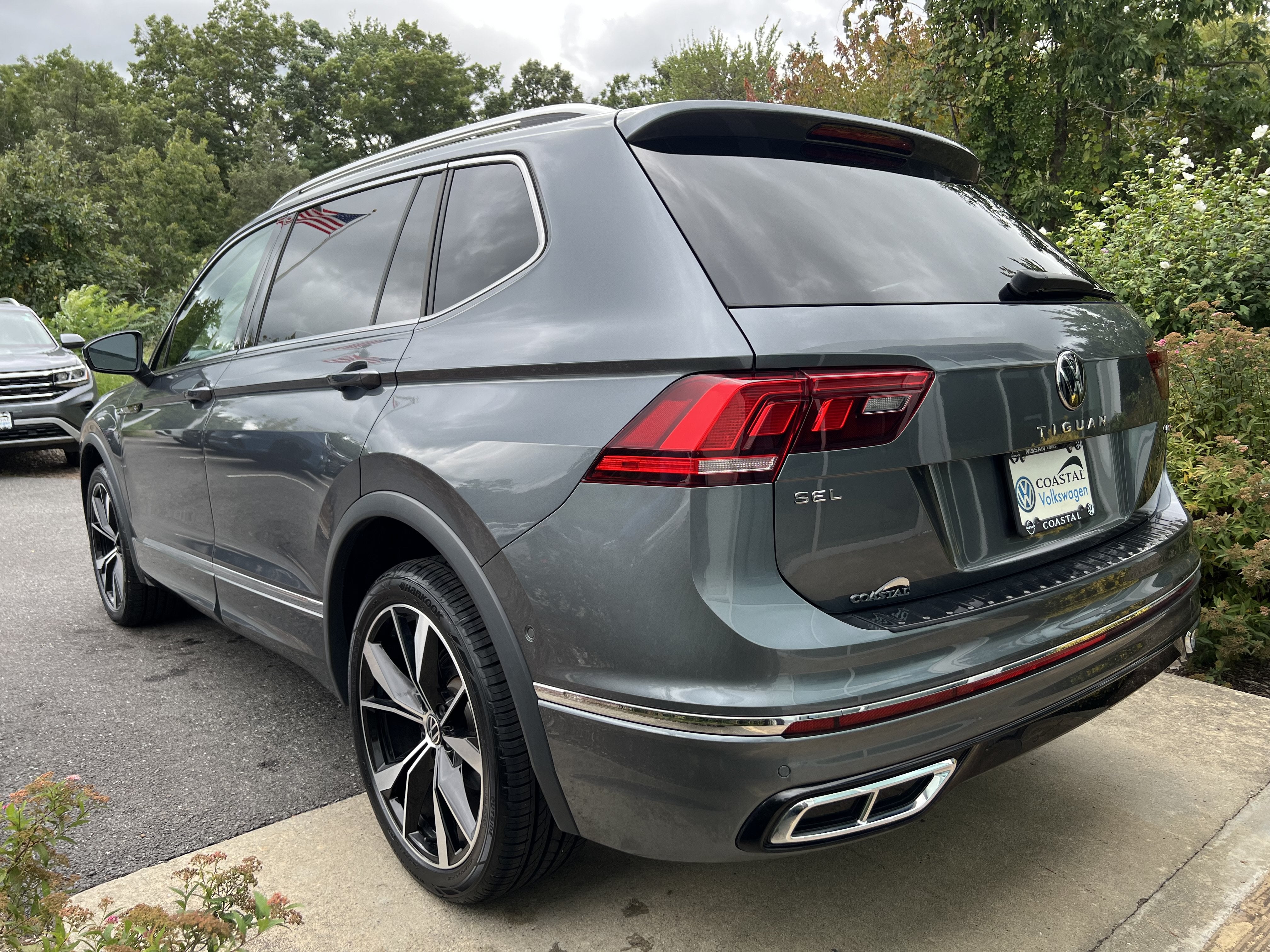 2023 Volkswagen Tiguan SEL R-Line