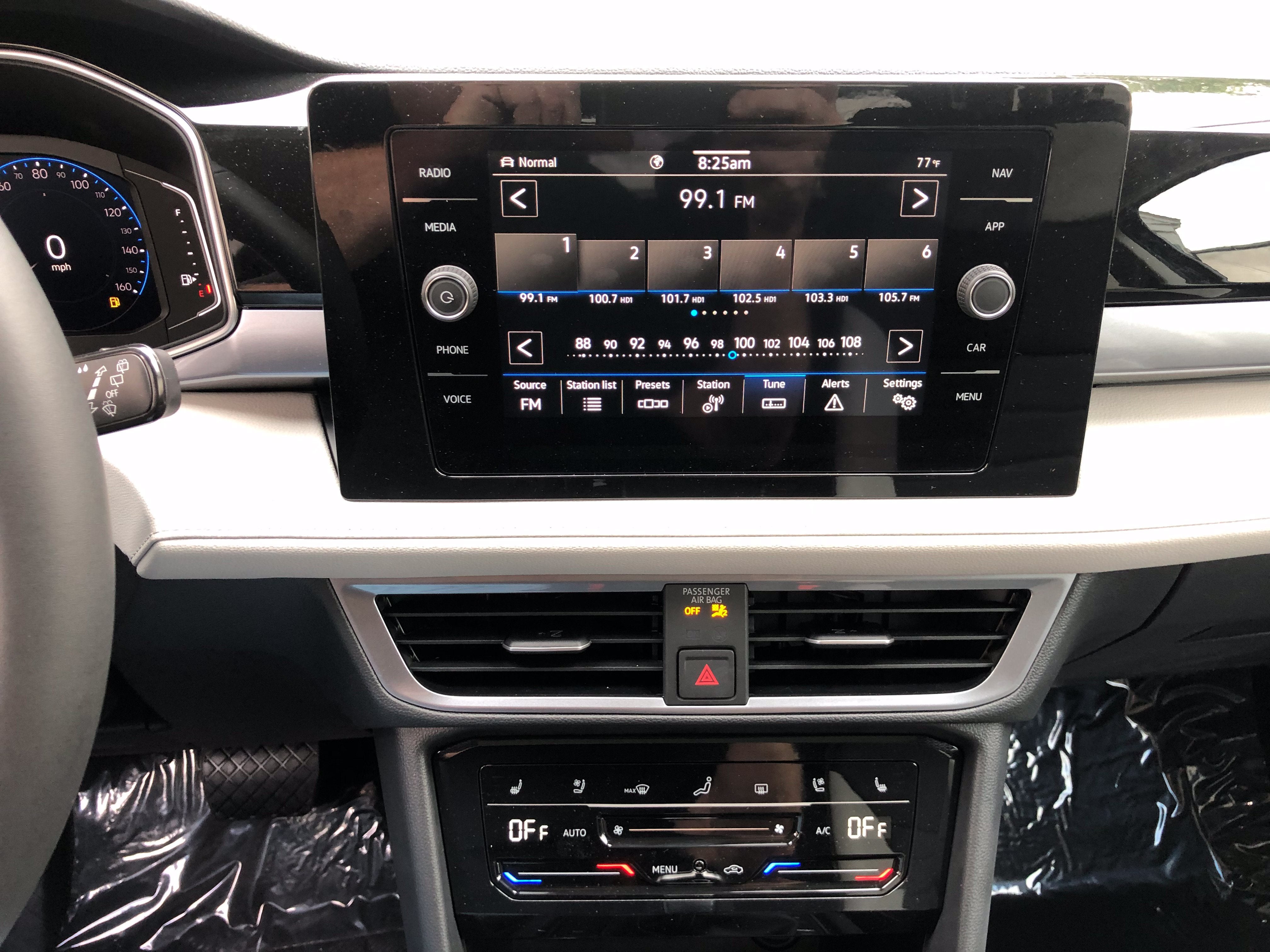 2026 Volkswagen Taos SEL
