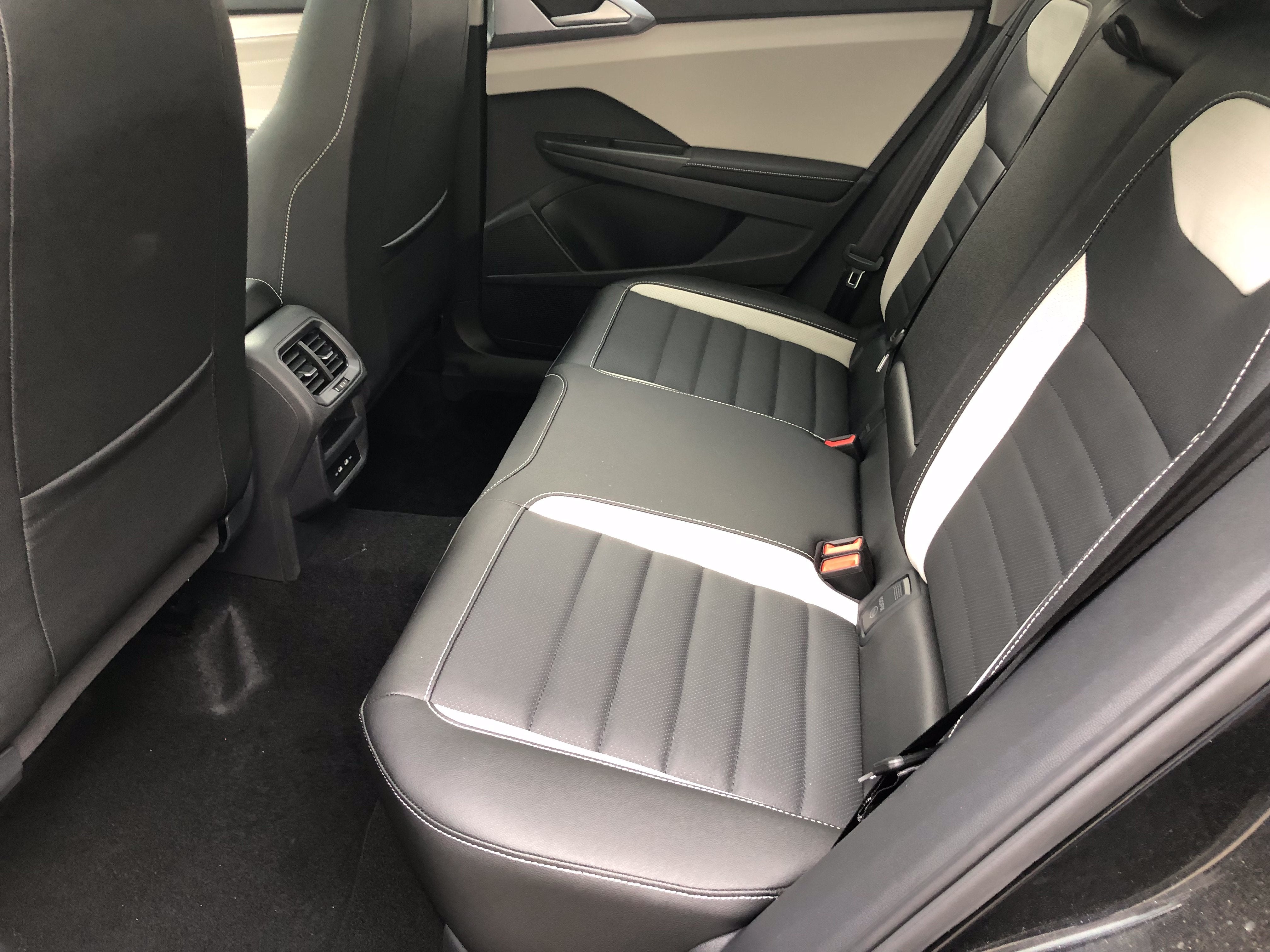 2026 Volkswagen Taos SEL