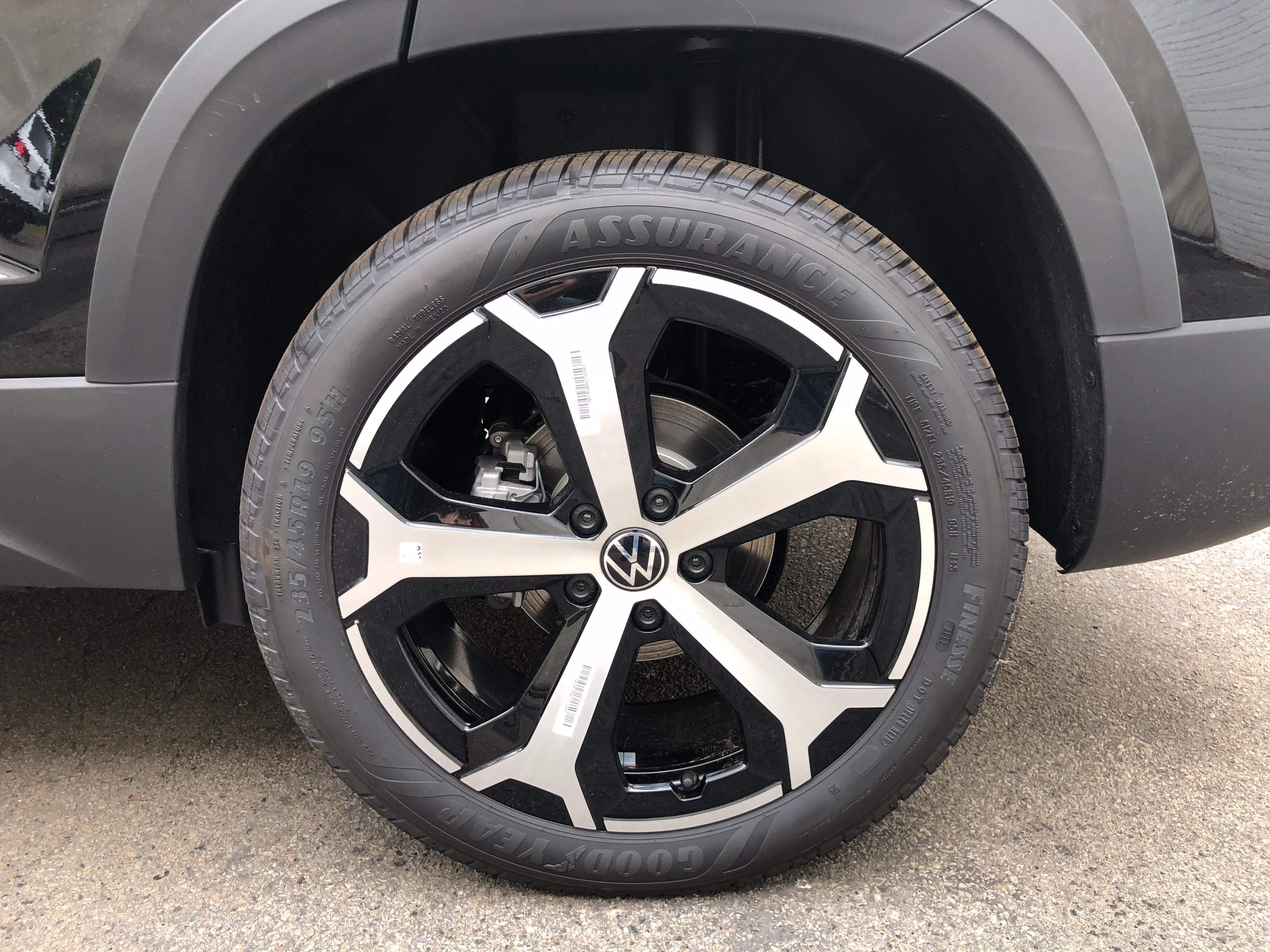 2026 Volkswagen Taos SEL