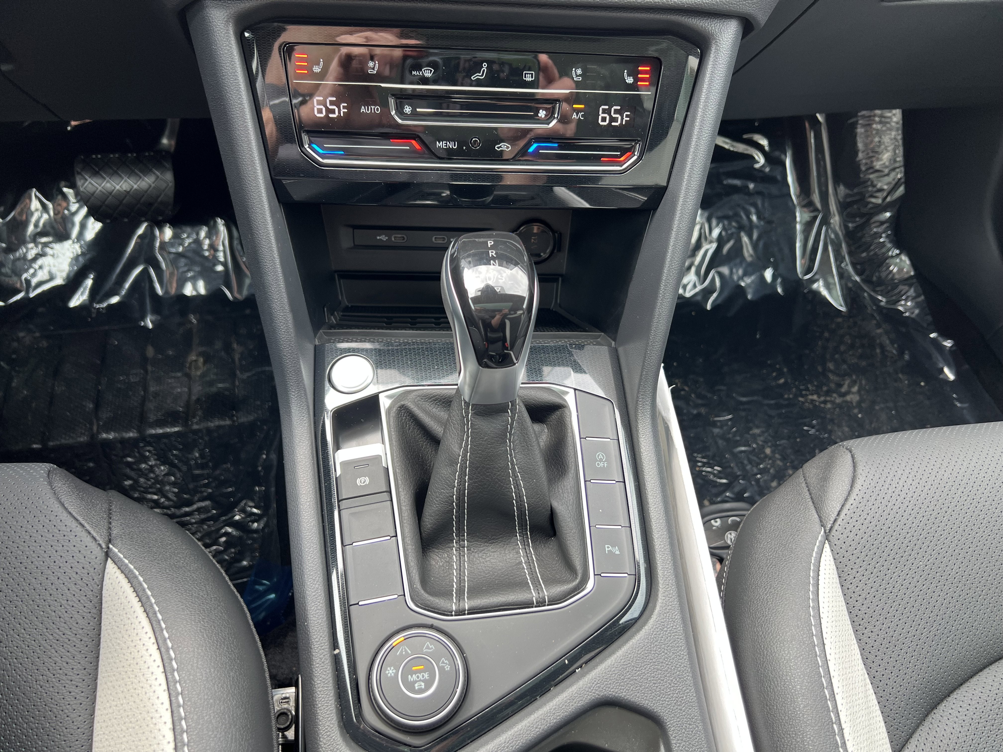 2026 Volkswagen Taos SEL