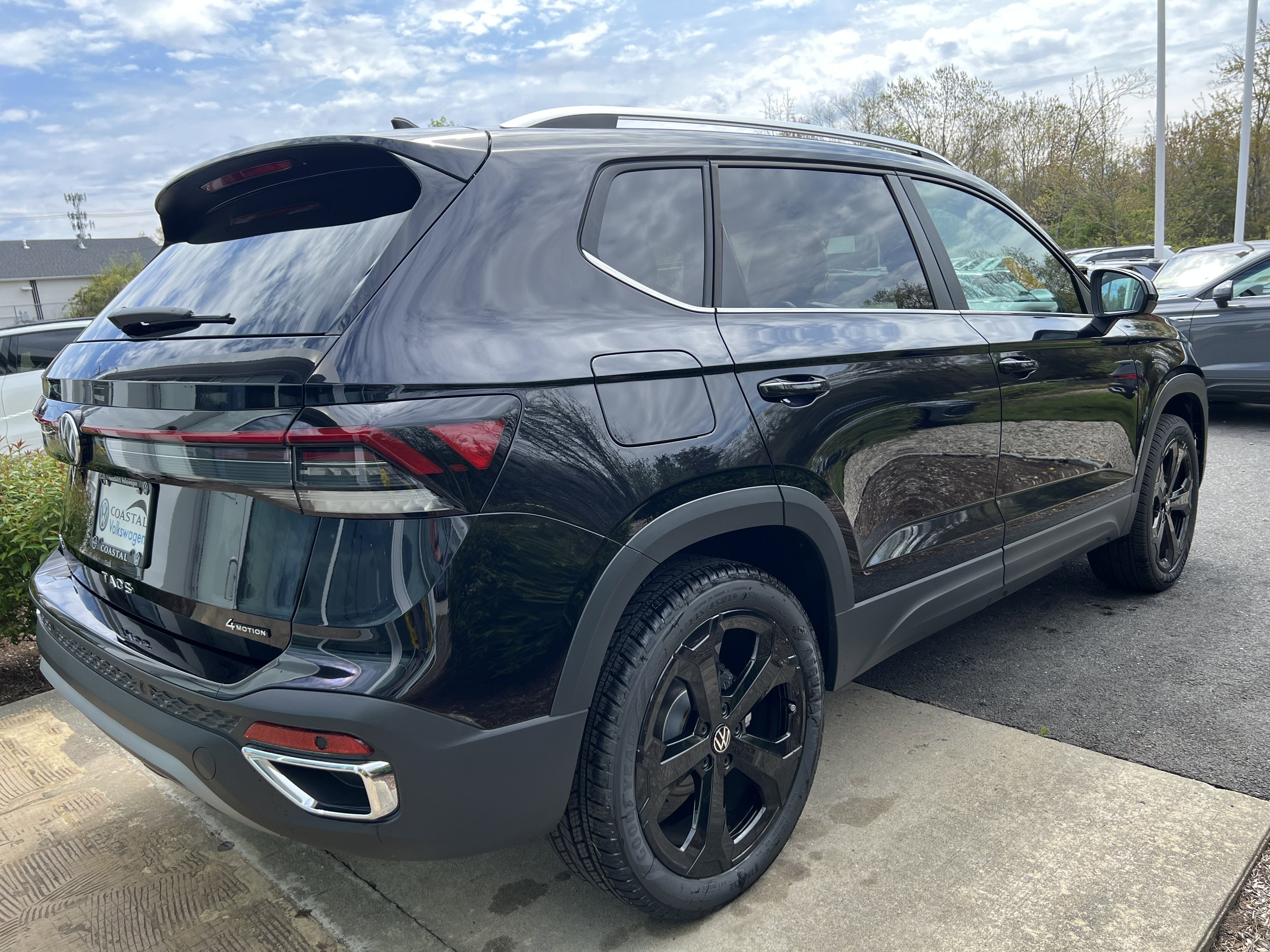 2026 Volkswagen Taos SEL
