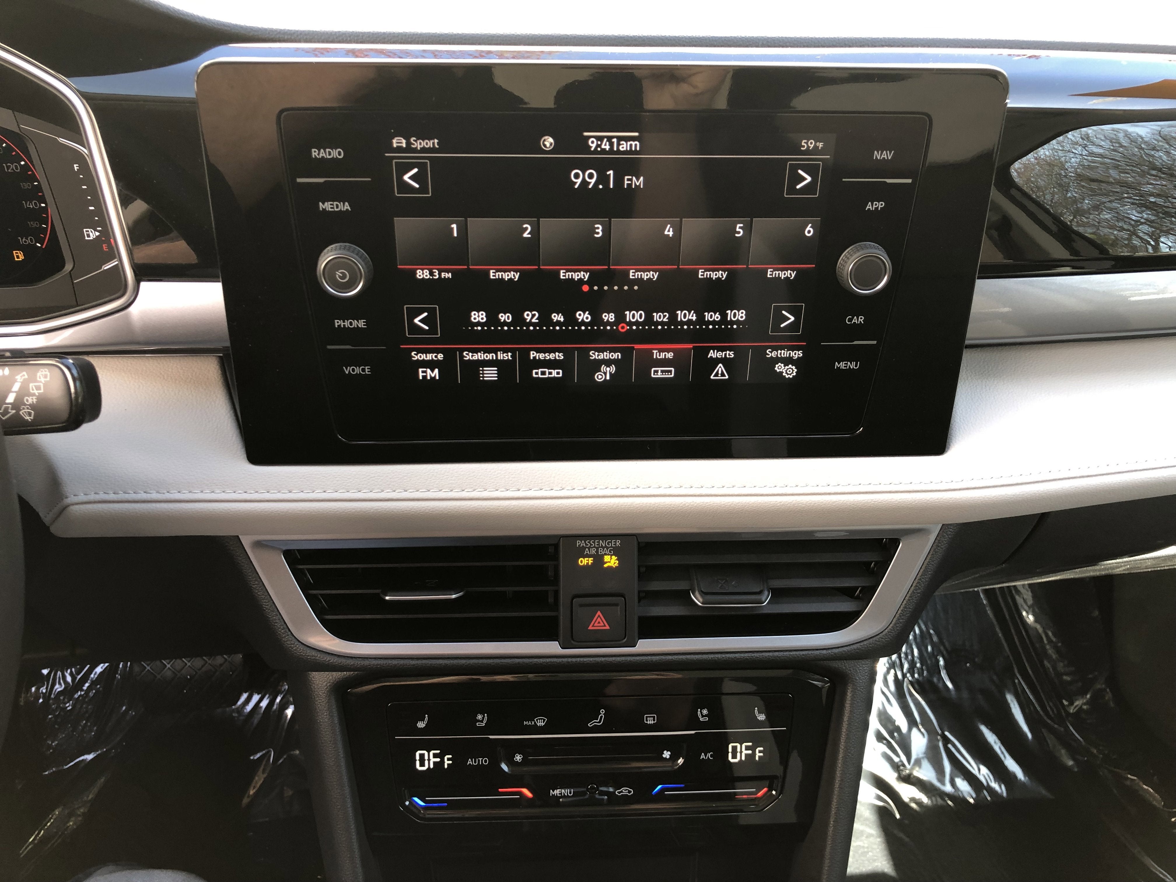 2026 Volkswagen Taos SEL
