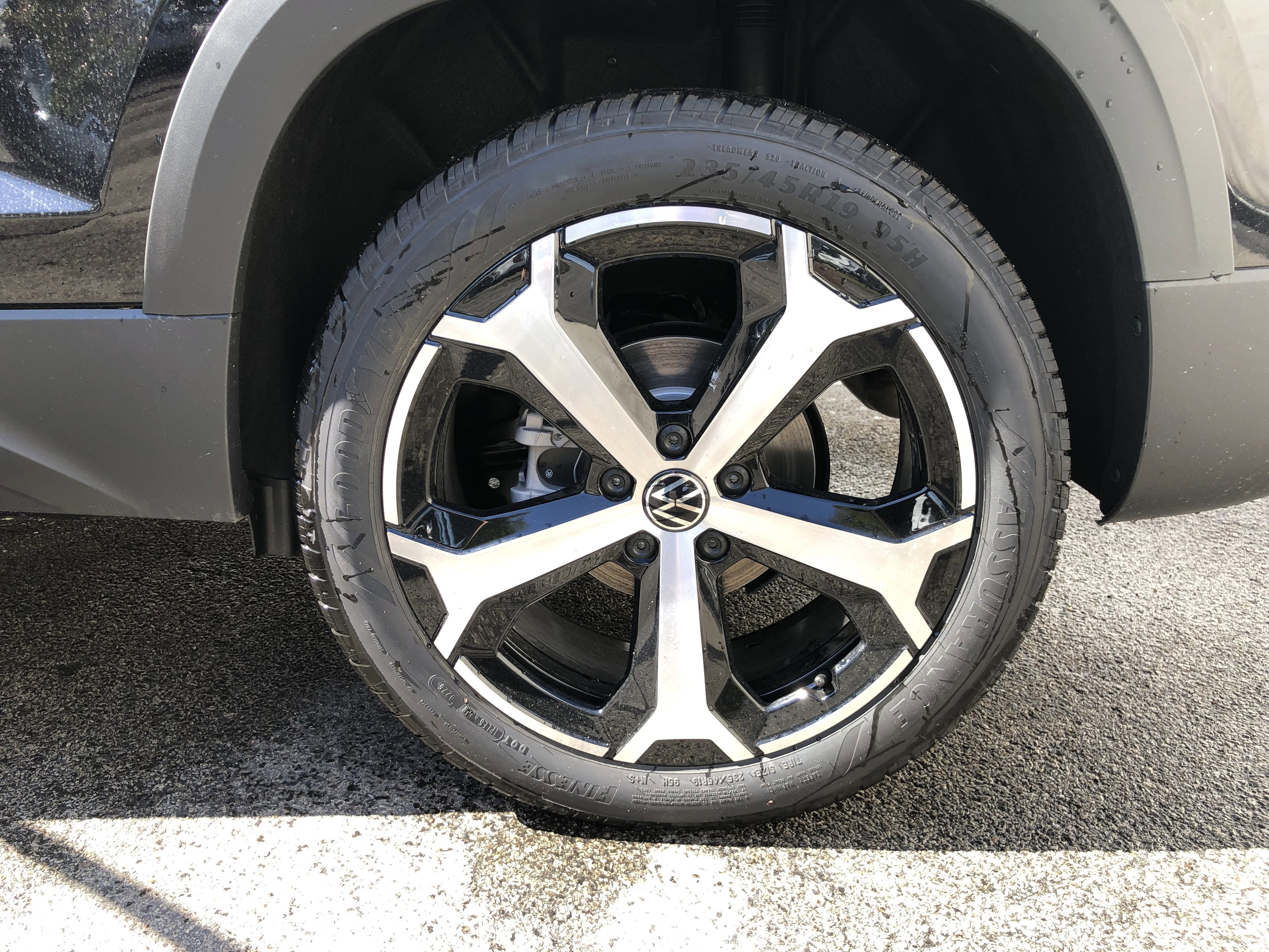 2026 Volkswagen Taos SEL