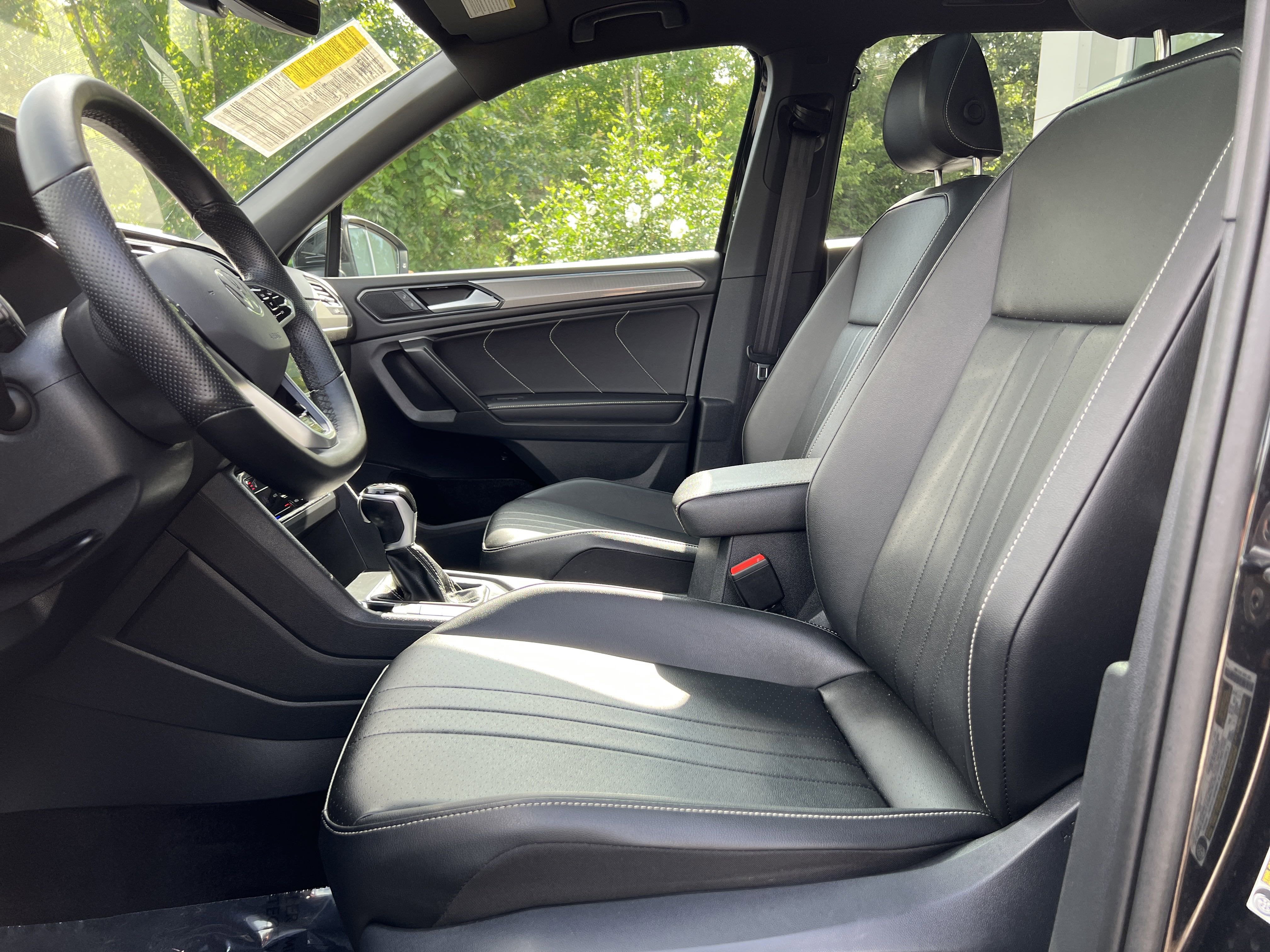 2024 Volkswagen Tiguan SE R-Line Black