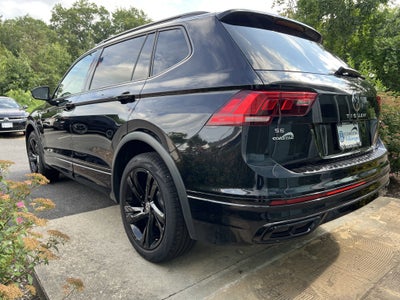 2024 Volkswagen Tiguan SE R-Line Black