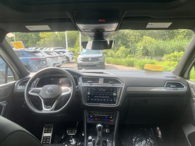 2023 Volkswagen Tiguan SE R-Line Black
