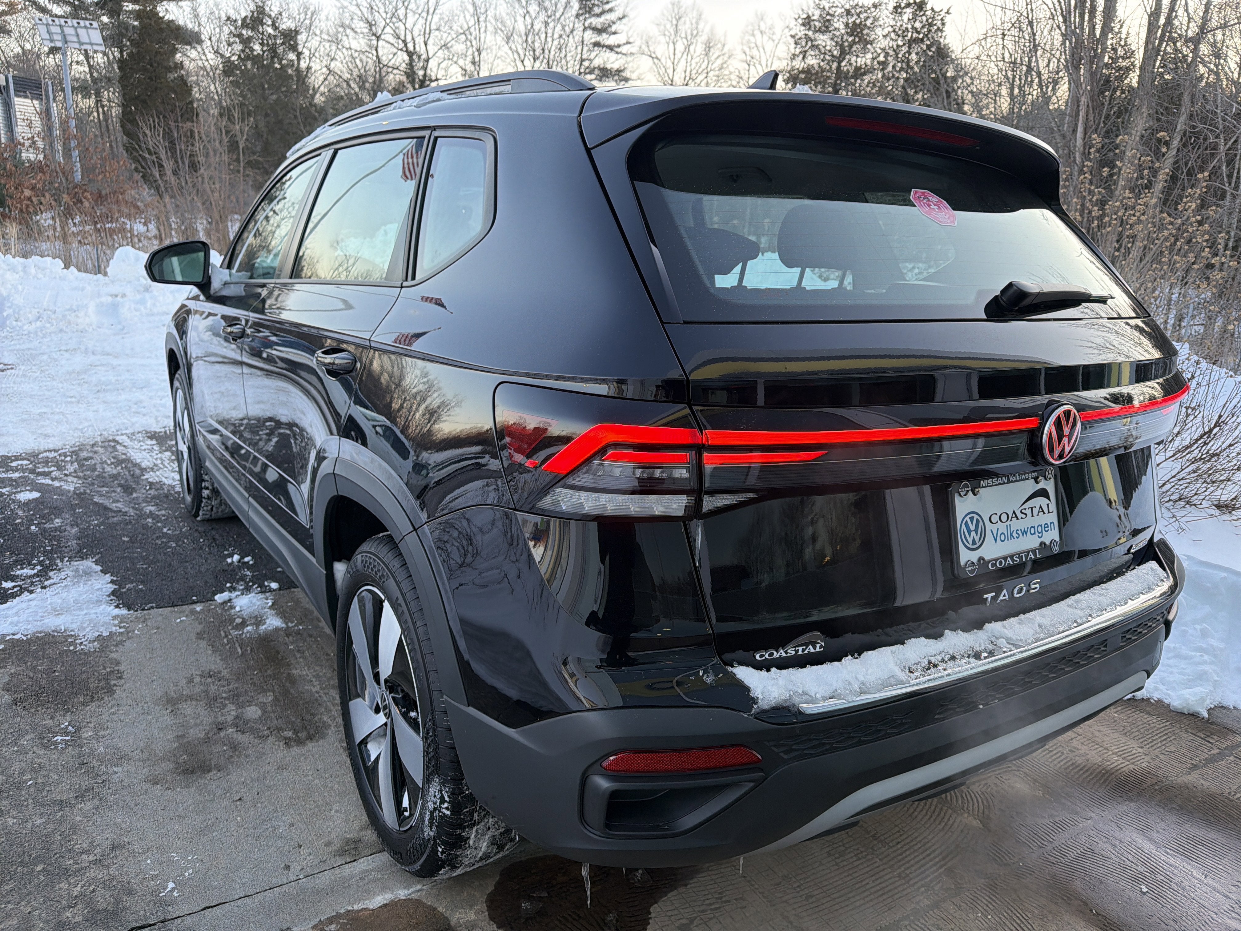 2025 Volkswagen Taos S