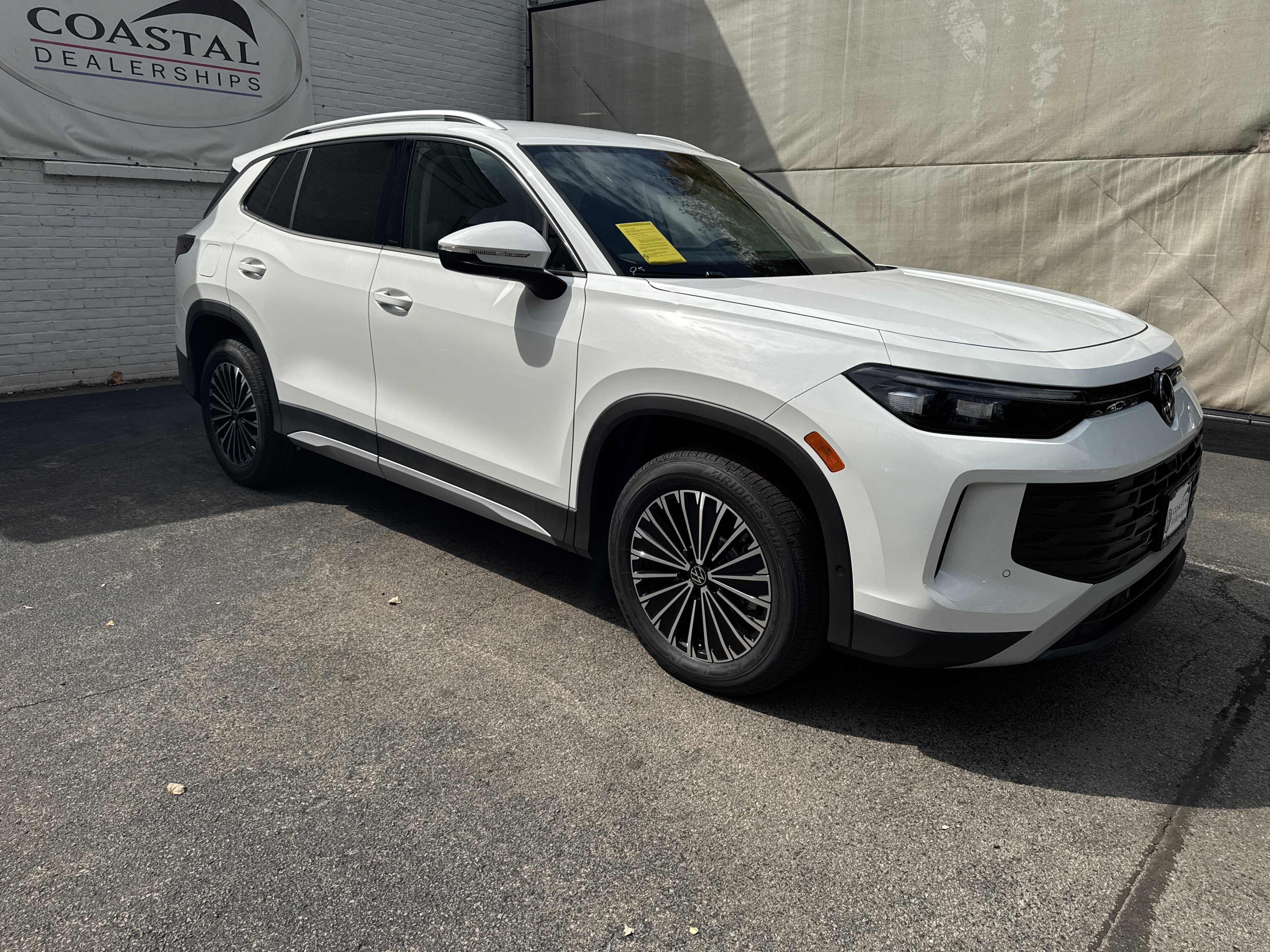2026 Volkswagen Tiguan S w/18 wheel package