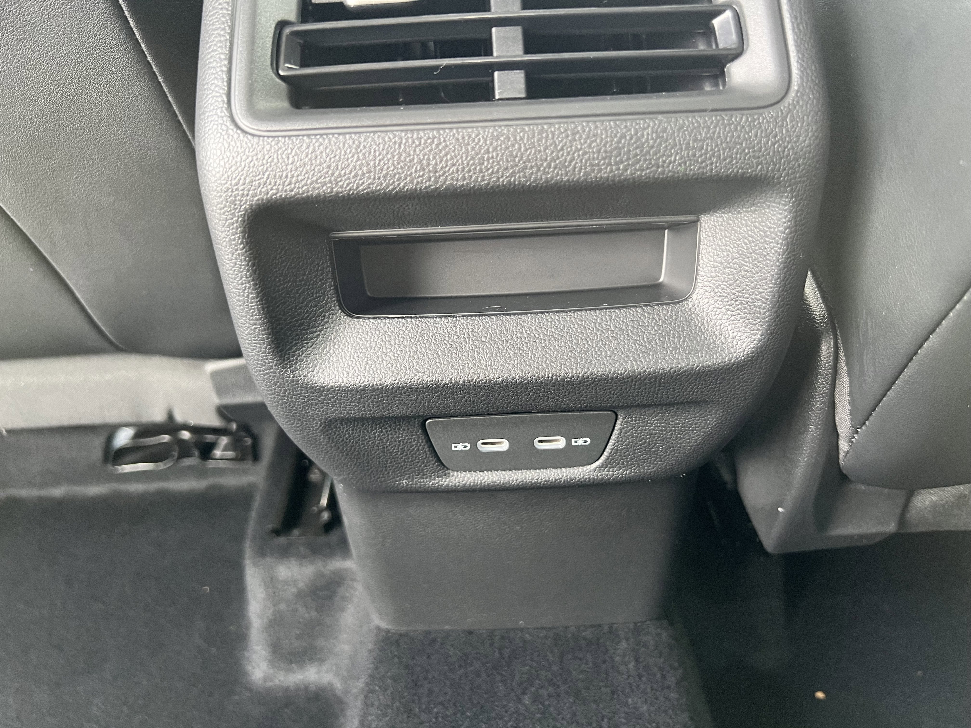 2025 Volkswagen Tiguan SE