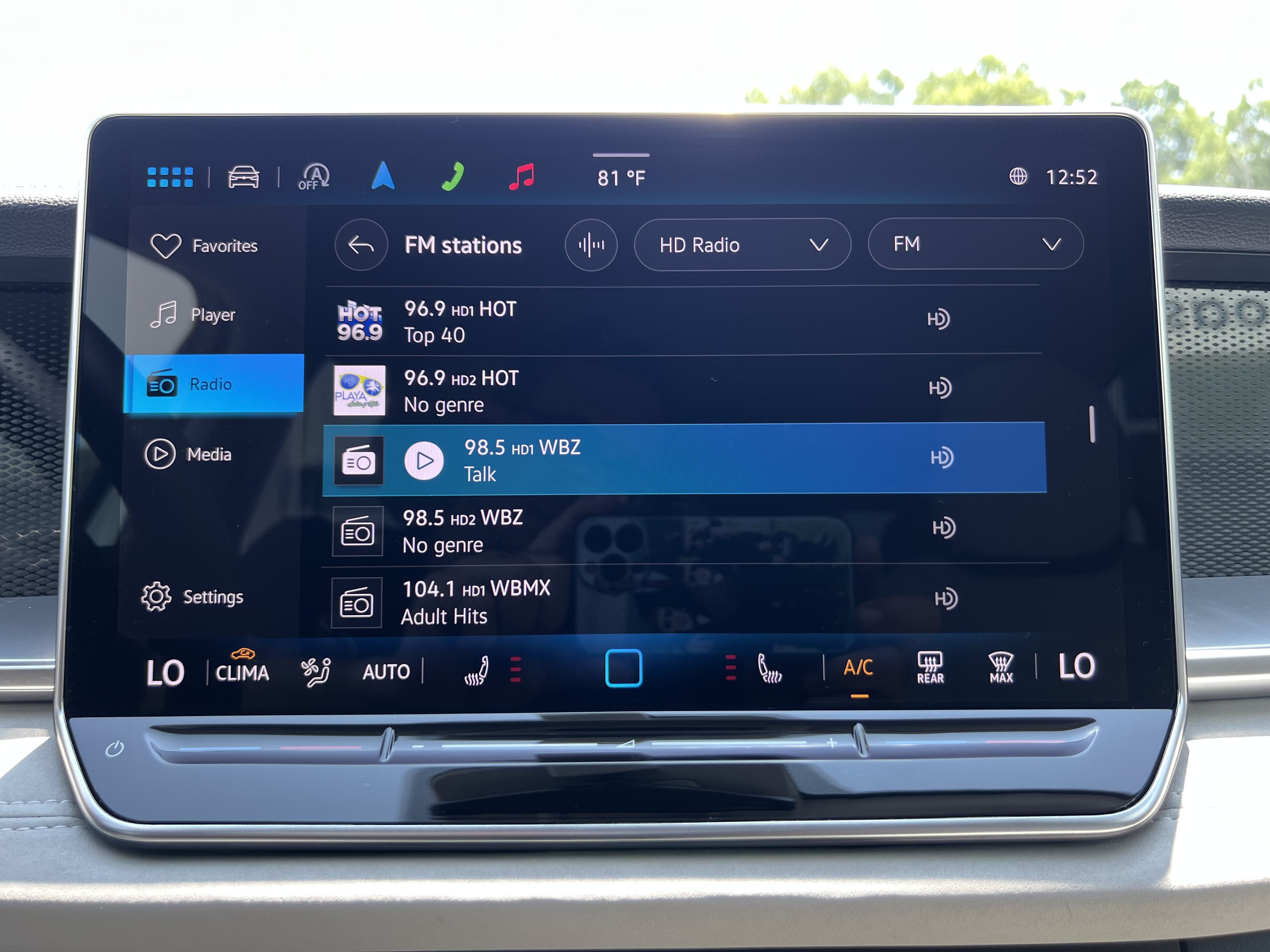 2025 Volkswagen Tiguan SE