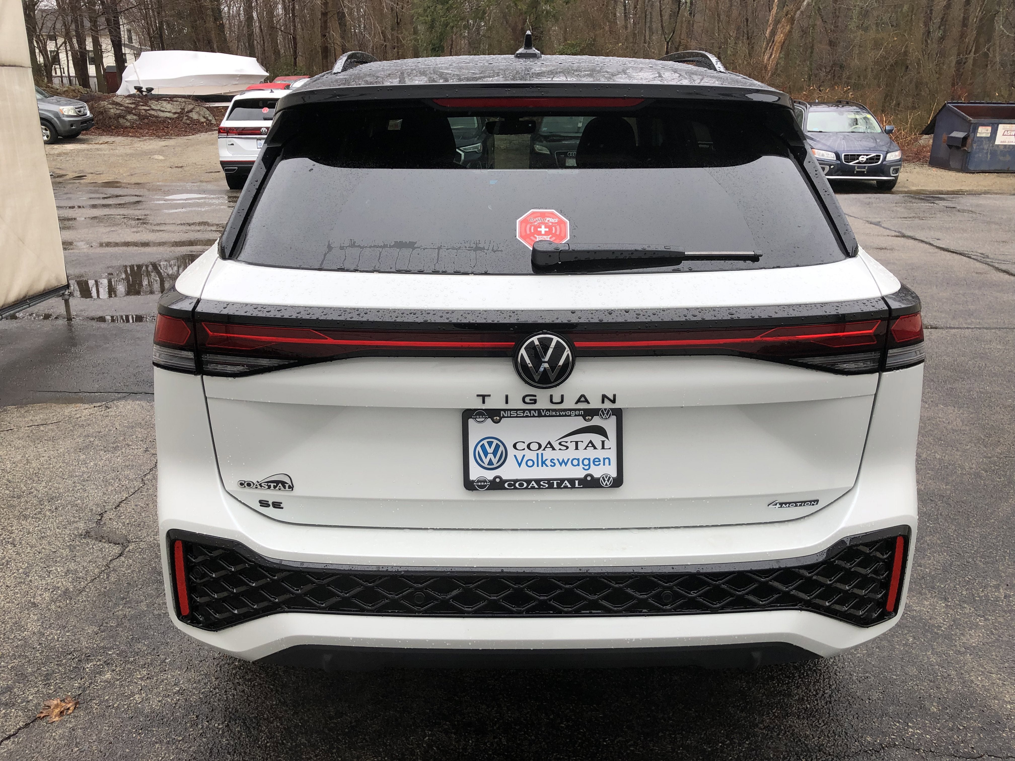 2026 Volkswagen Tiguan SE R-Line Black