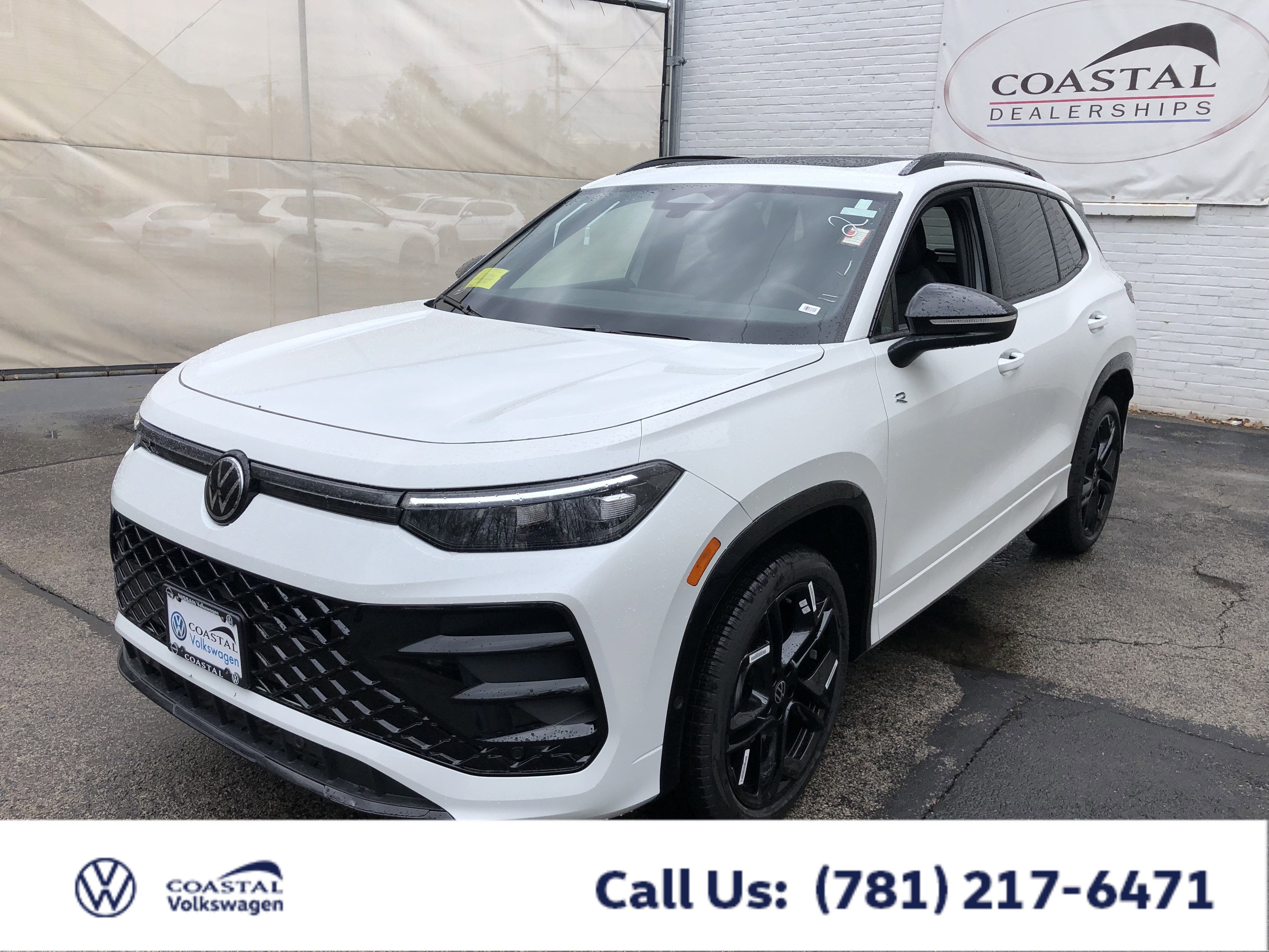 2026 Volkswagen Tiguan SE R-Line Black