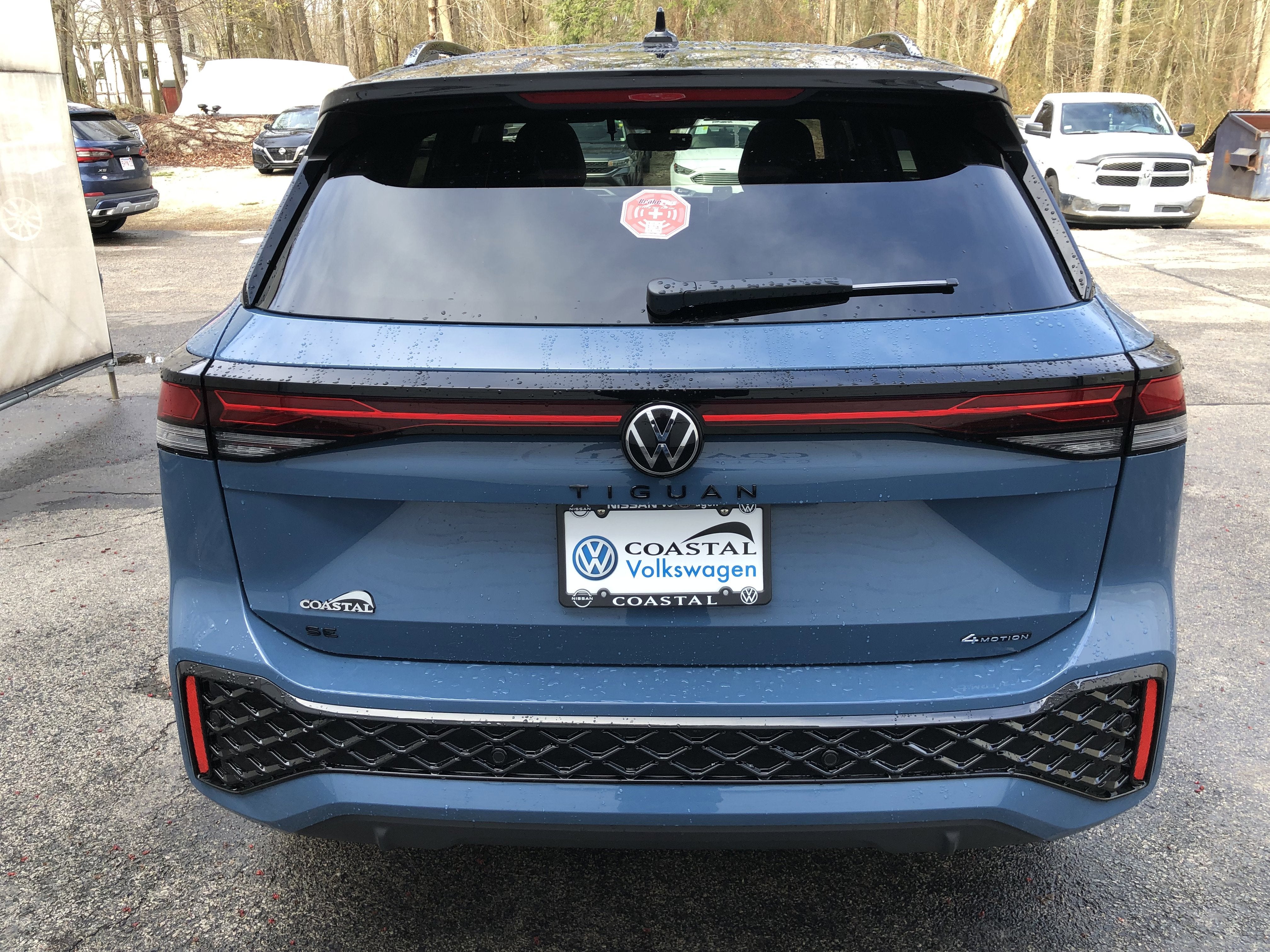 2026 Volkswagen Tiguan SE R-Line Black