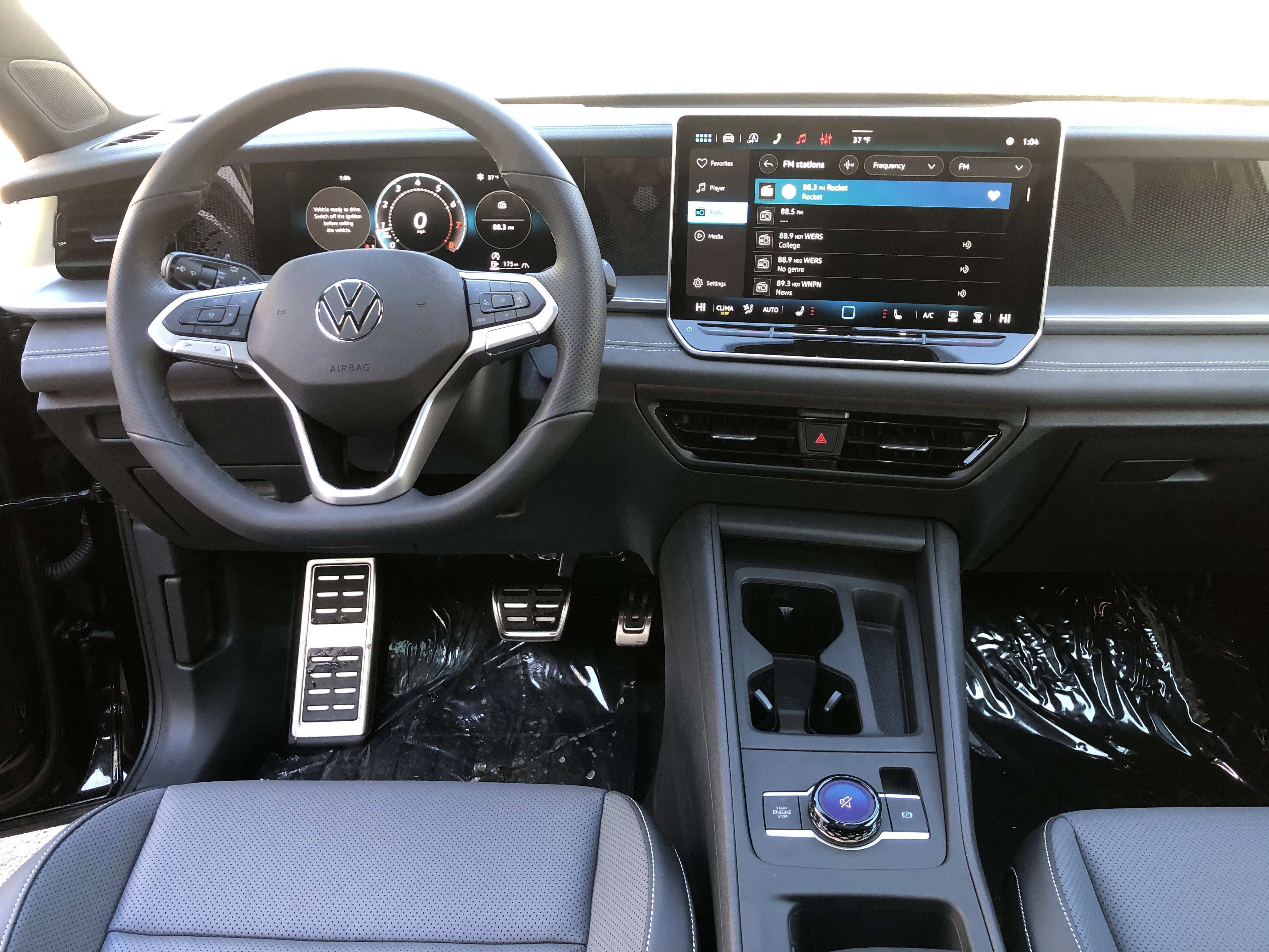 2026 Volkswagen Tiguan SE R-Line Black