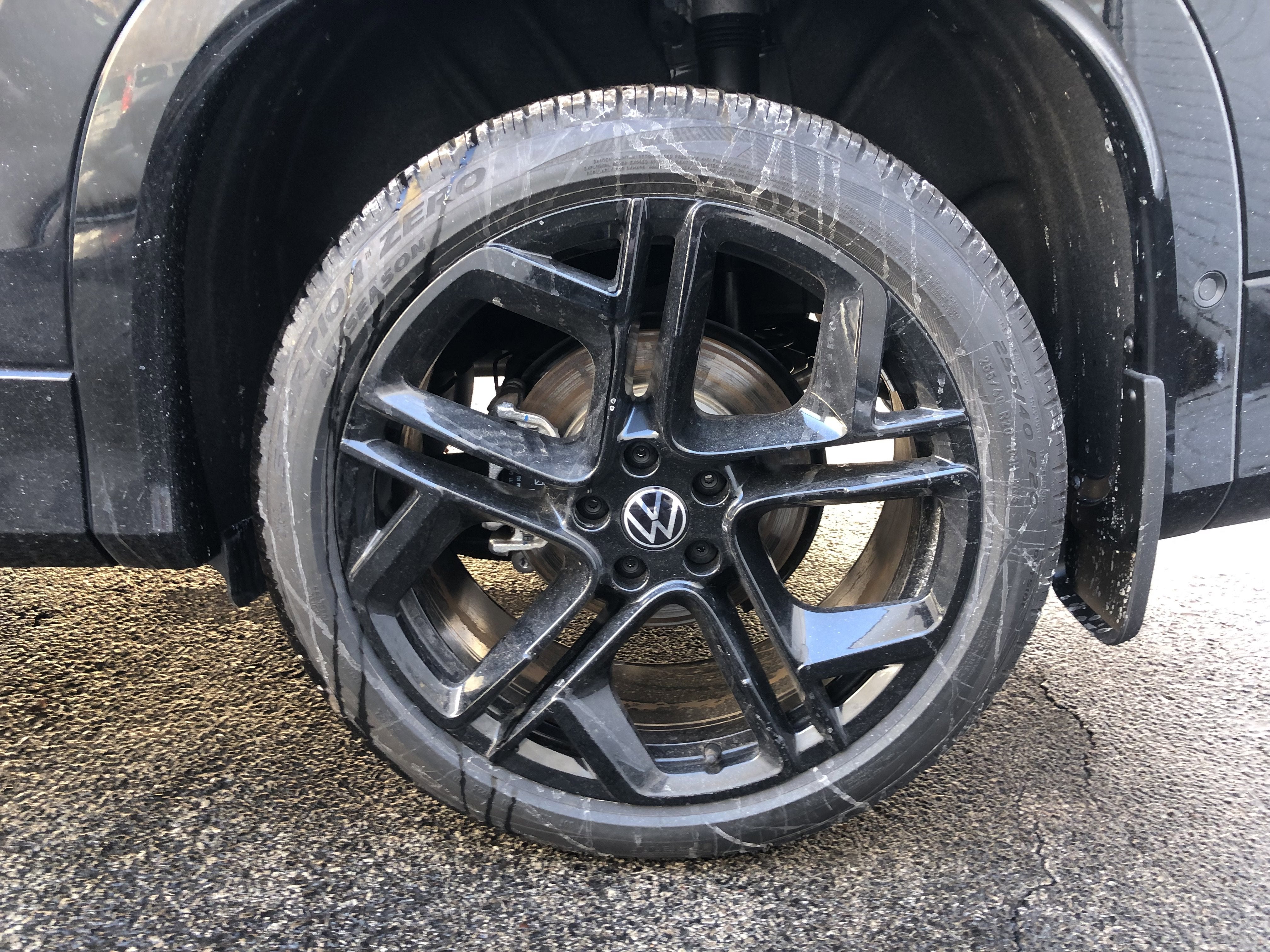 2026 Volkswagen Tiguan SE R-Line Black