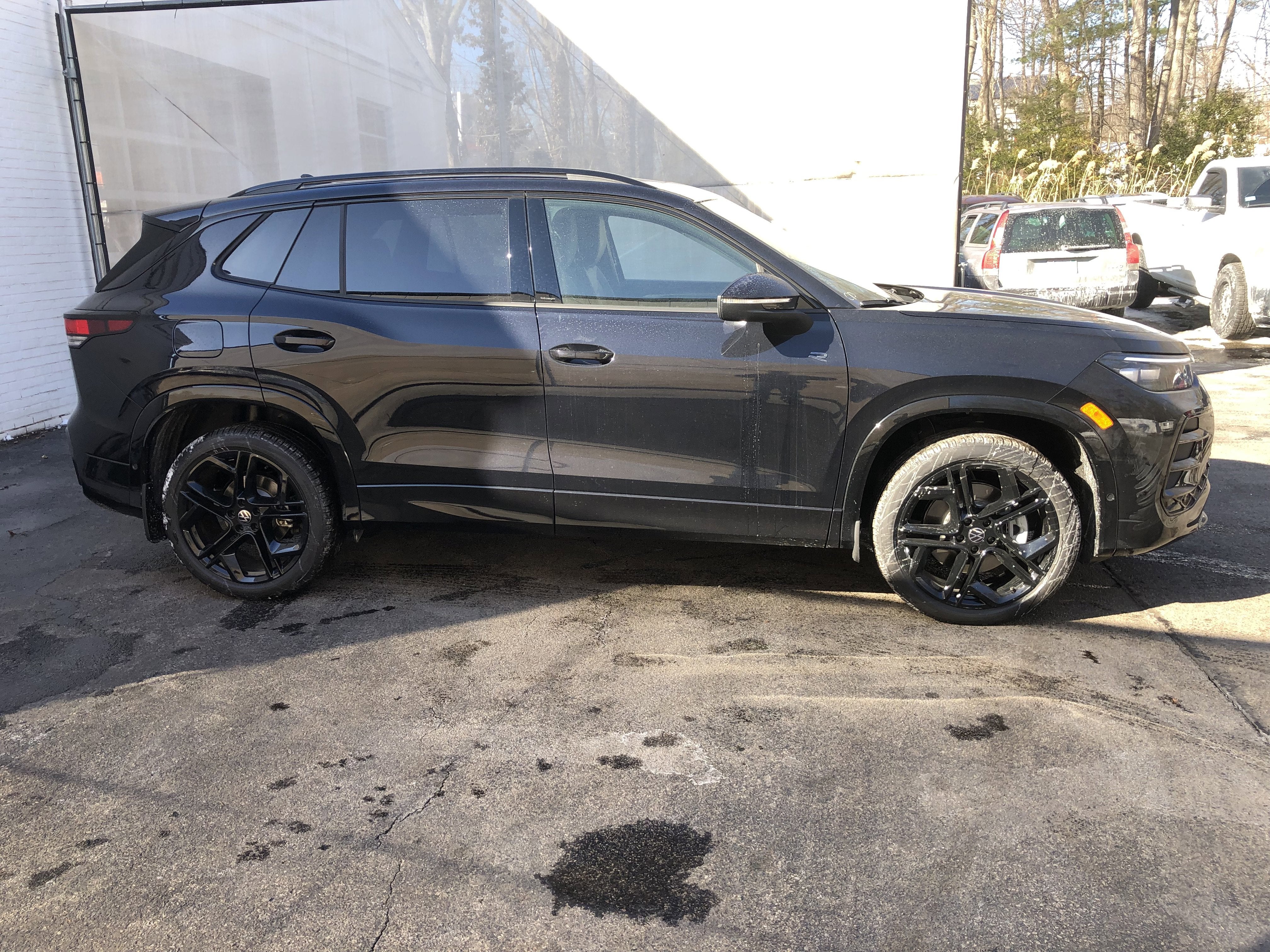 2026 Volkswagen Tiguan SE R-Line Black