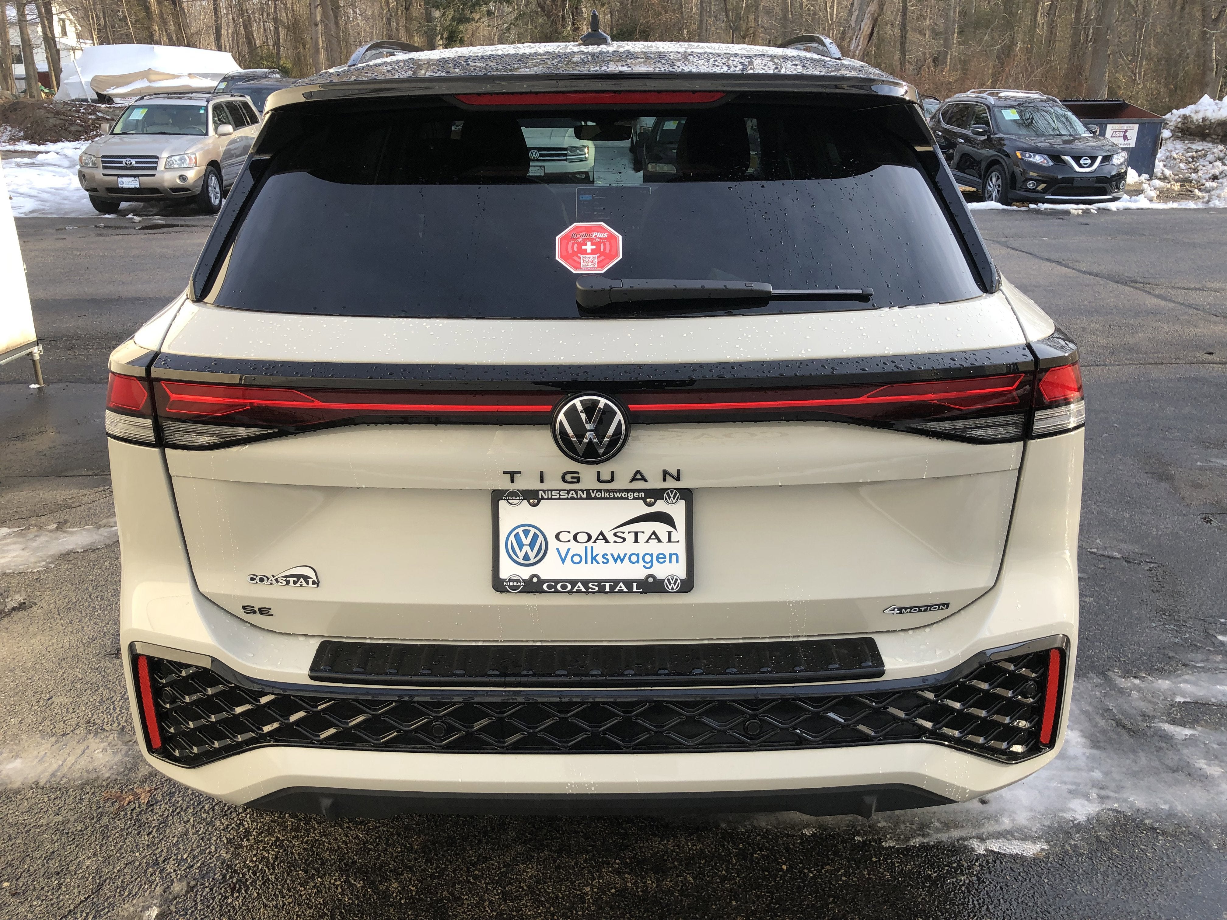 2026 Volkswagen Tiguan SE R-Line Black