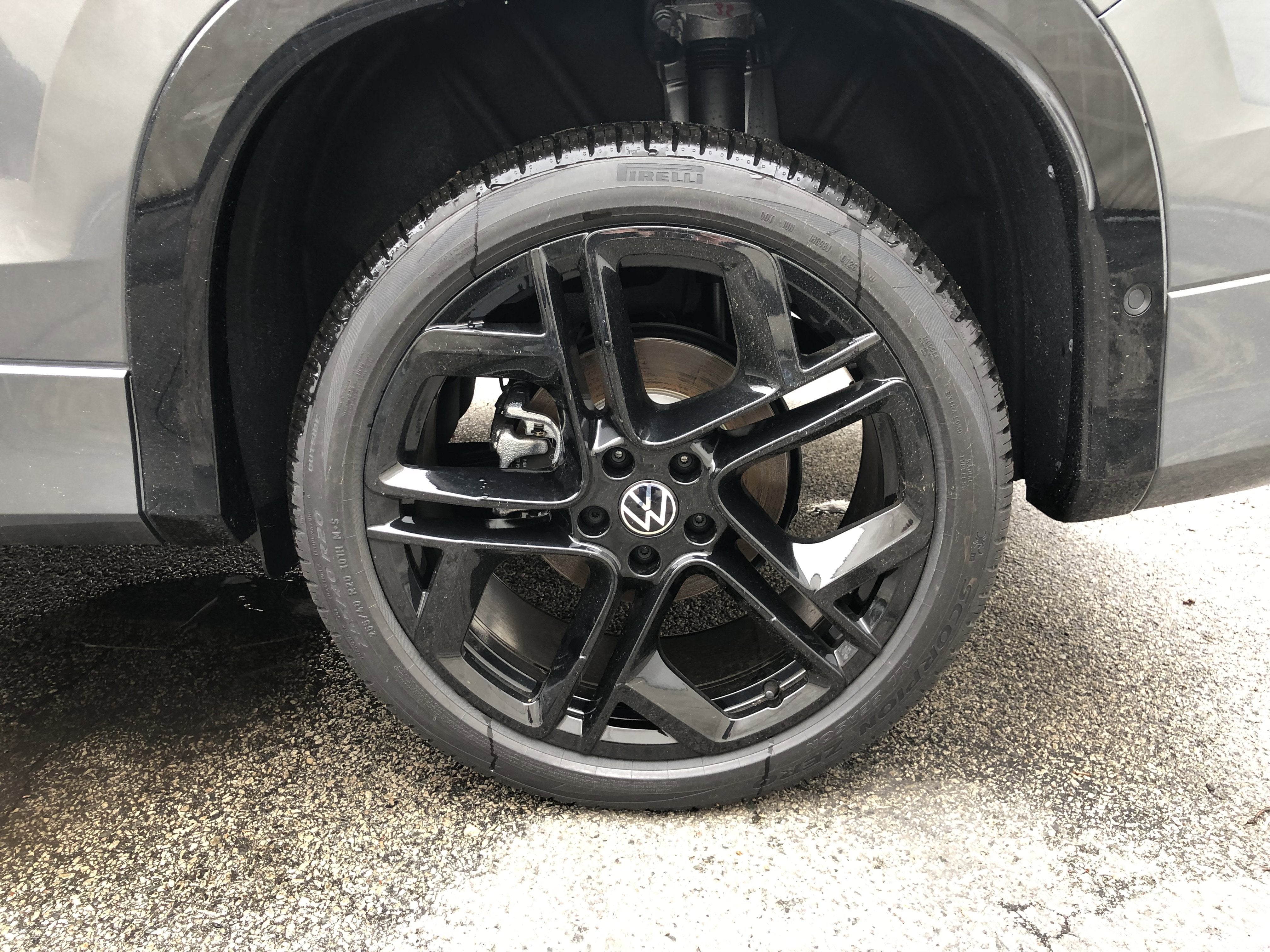 2026 Volkswagen Tiguan SE R-Line Black