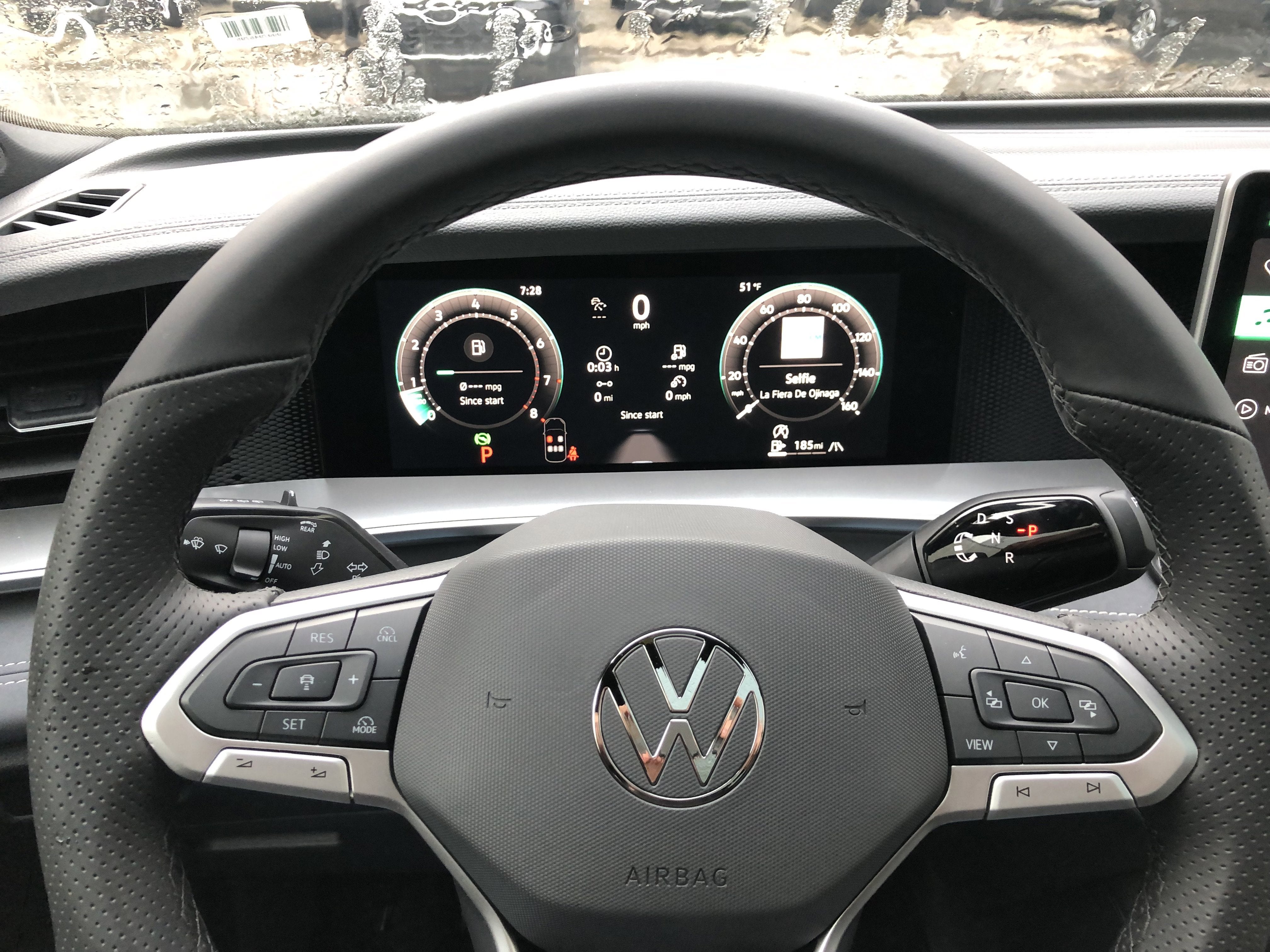 2026 Volkswagen Tiguan SE R-Line Black