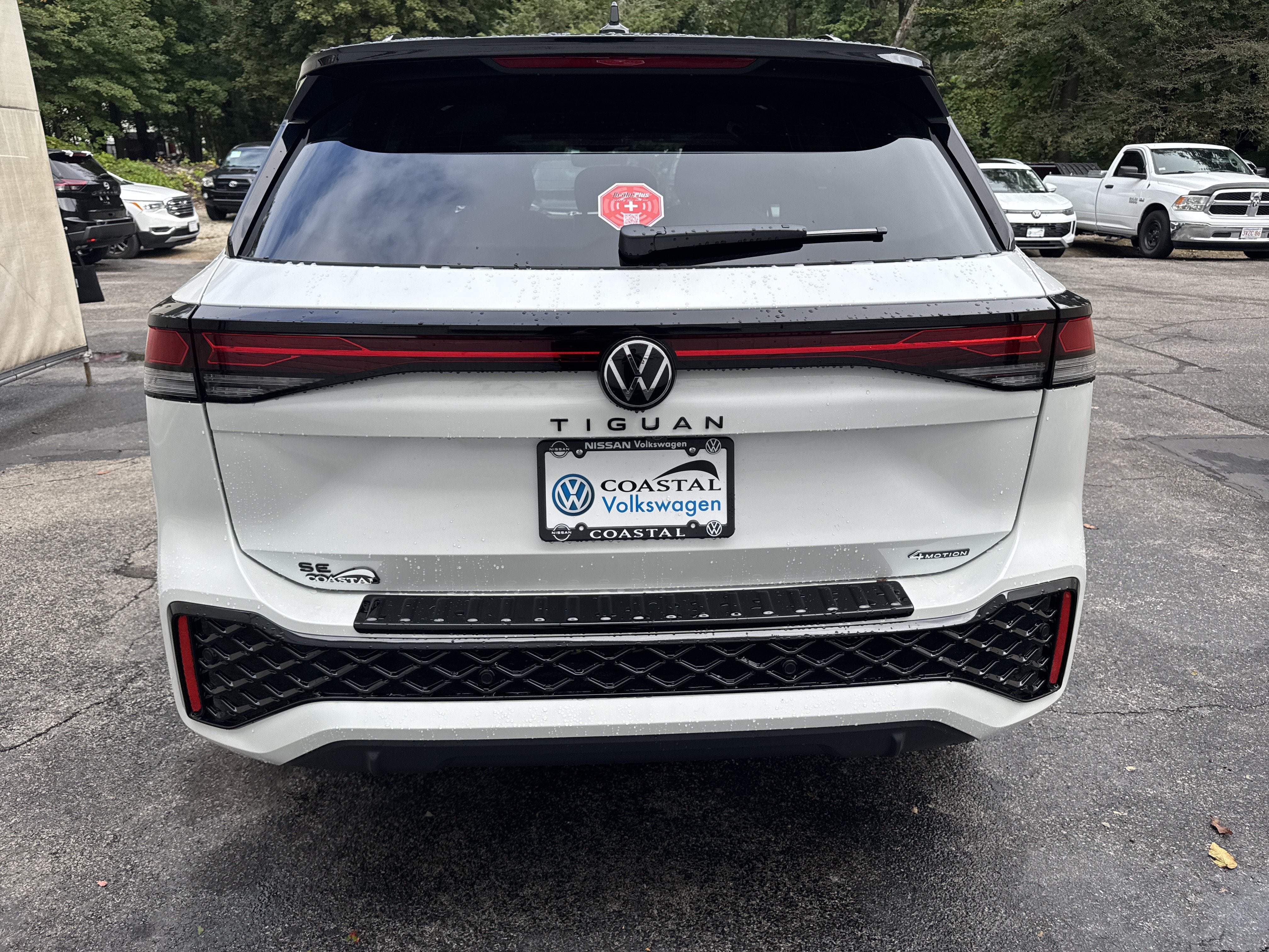2026 Volkswagen Tiguan SE R-Line Black