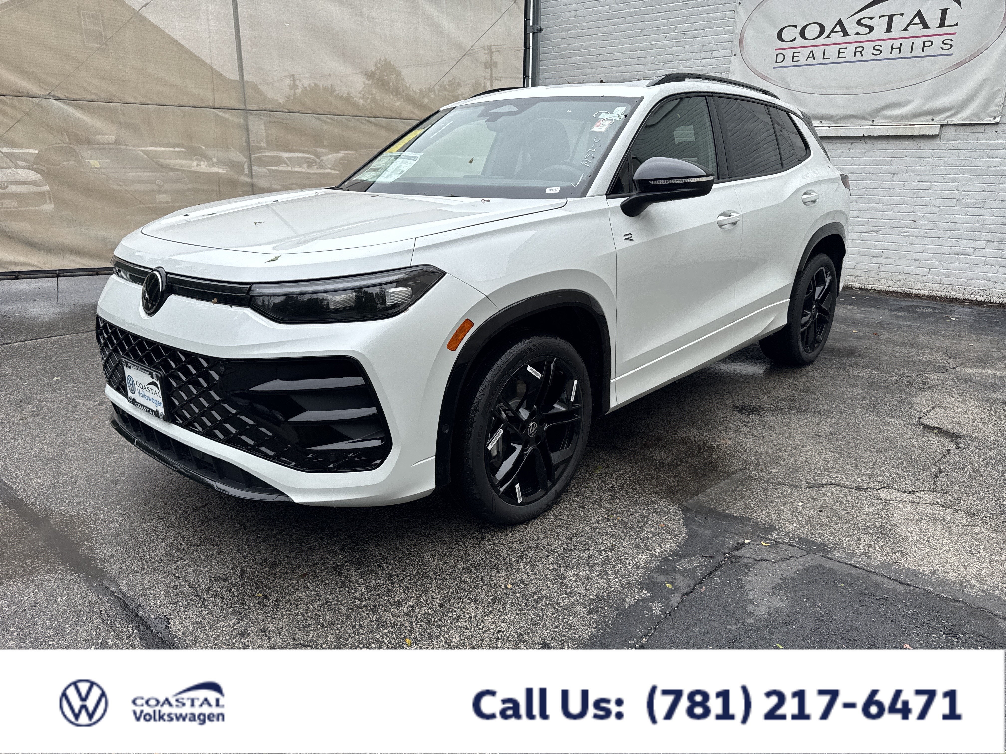 2026 Volkswagen Tiguan SE R-Line Black