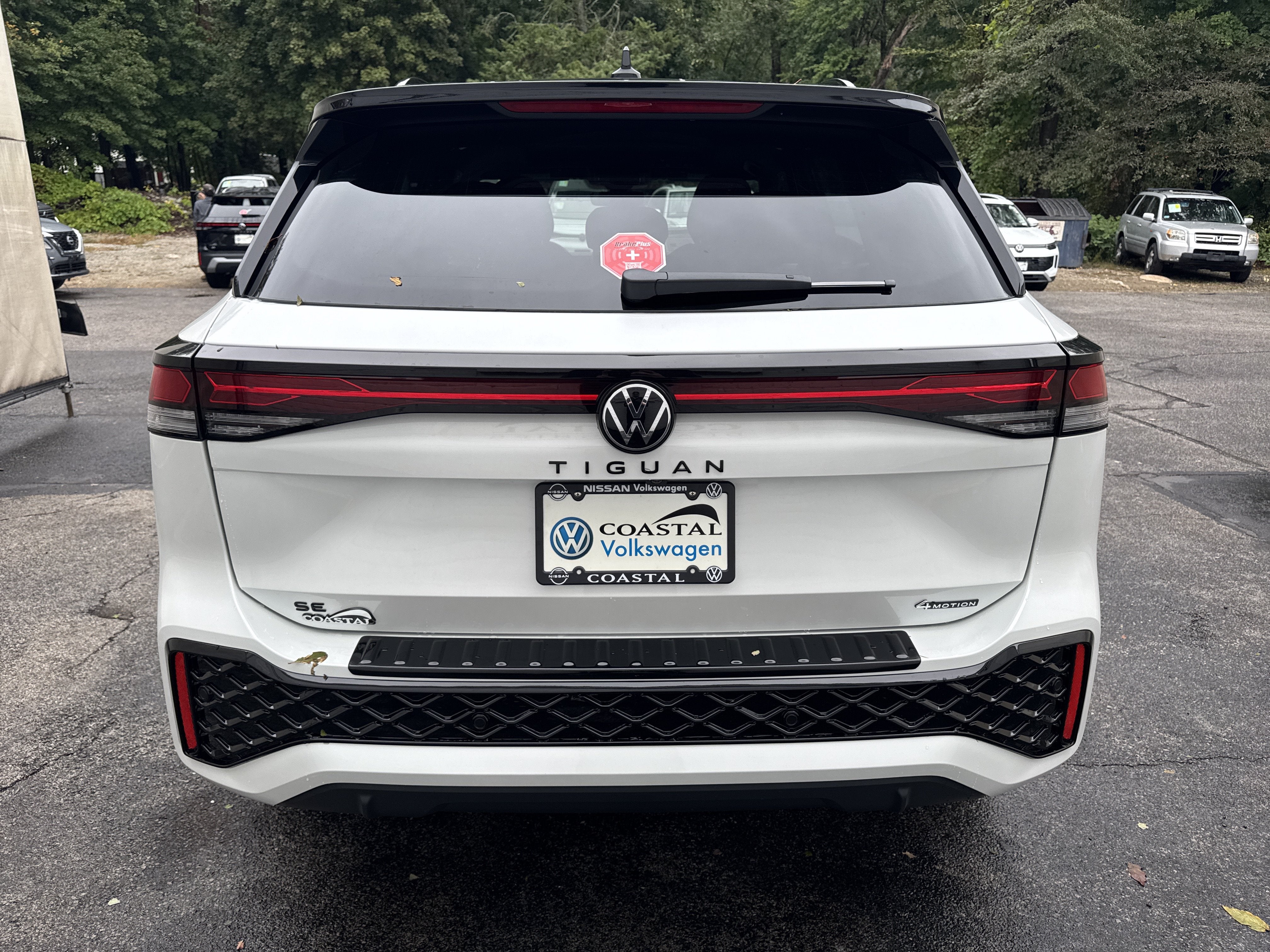 2026 Volkswagen Tiguan SE R-Line Black